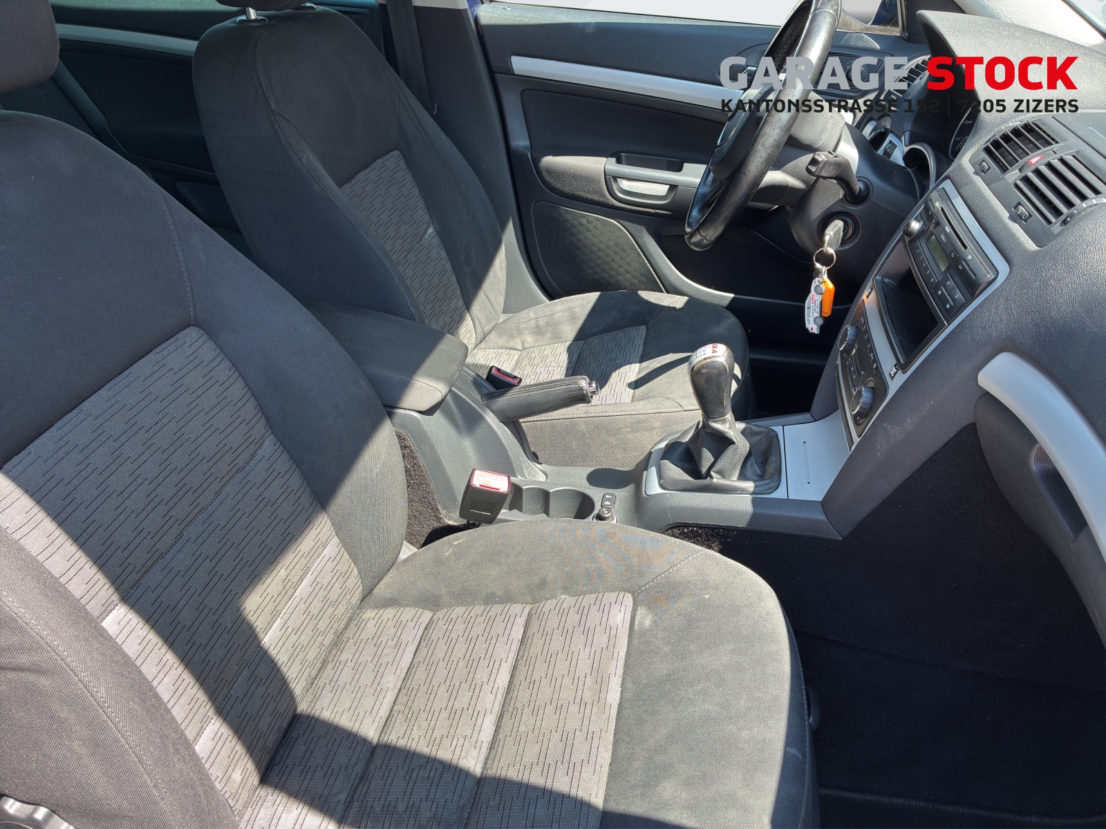 SKODA Octavia Combi 1.8 TSI Adventure 4x4-image-11