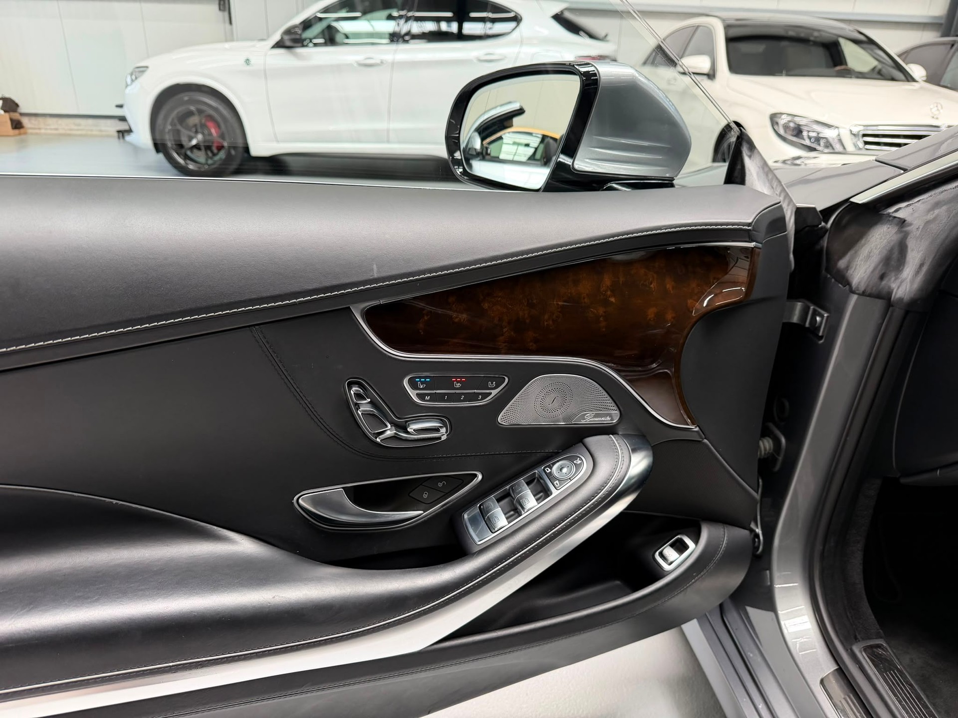 MERCEDES-BENZ S 500 Coupé 4Matic 7G-Tronic-image-24