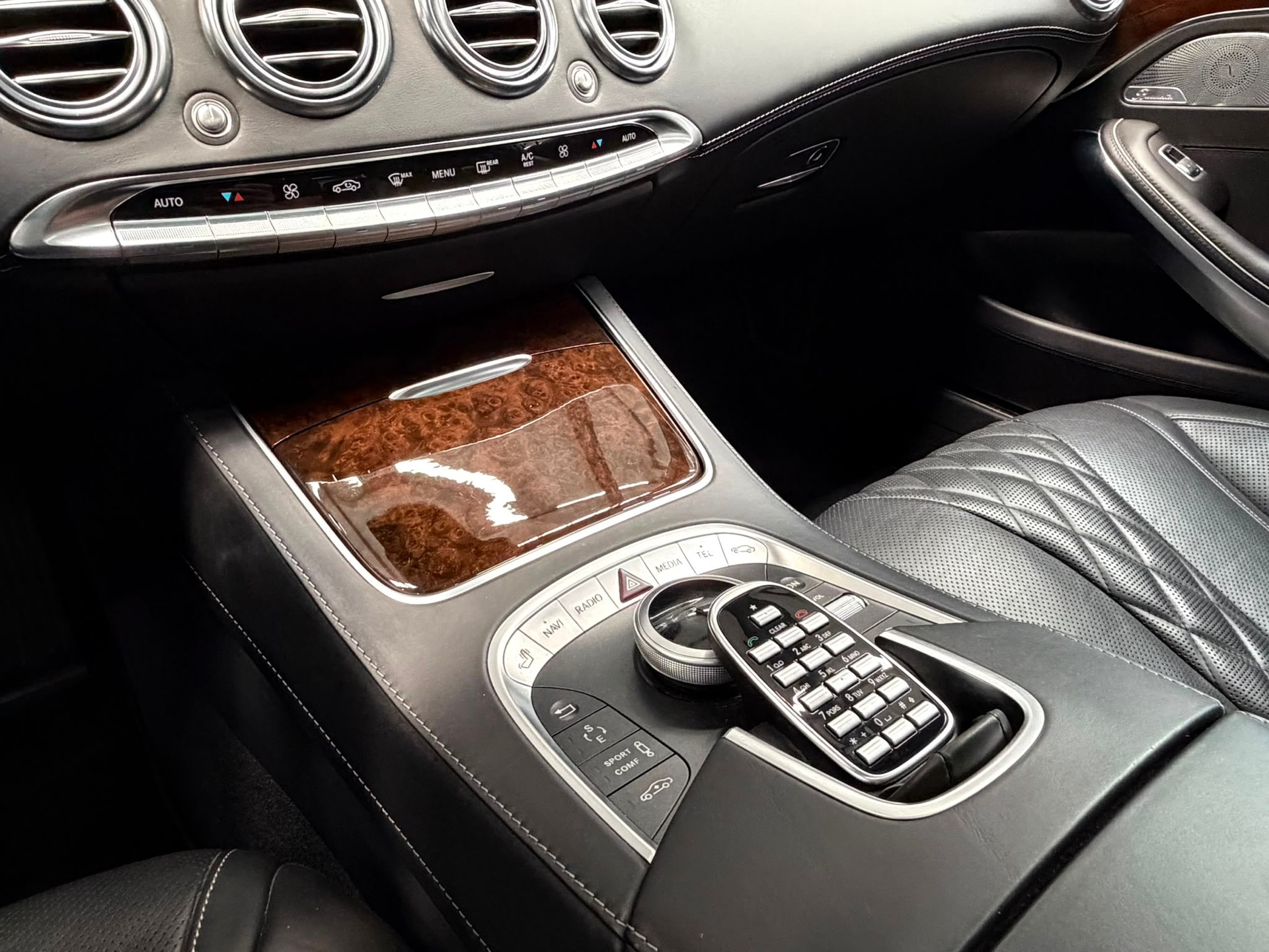 MERCEDES-BENZ S 500 Coupé 4Matic 7G-Tronic-image-19