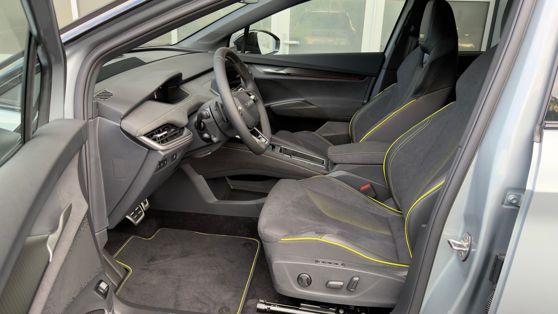 SKODA Elroq RS 85 4x4-image-13