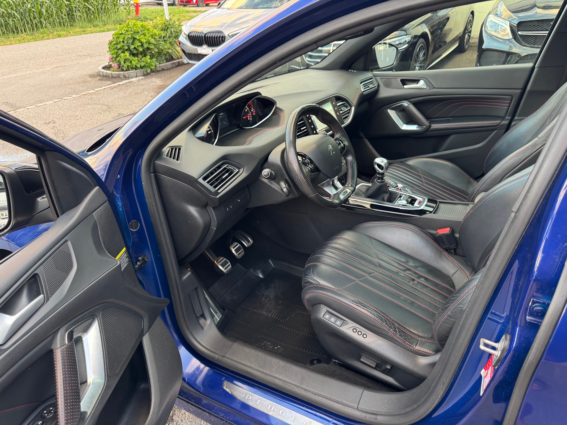 PEUGEOT 308 SW 1.6 eTHP GT-image-12
