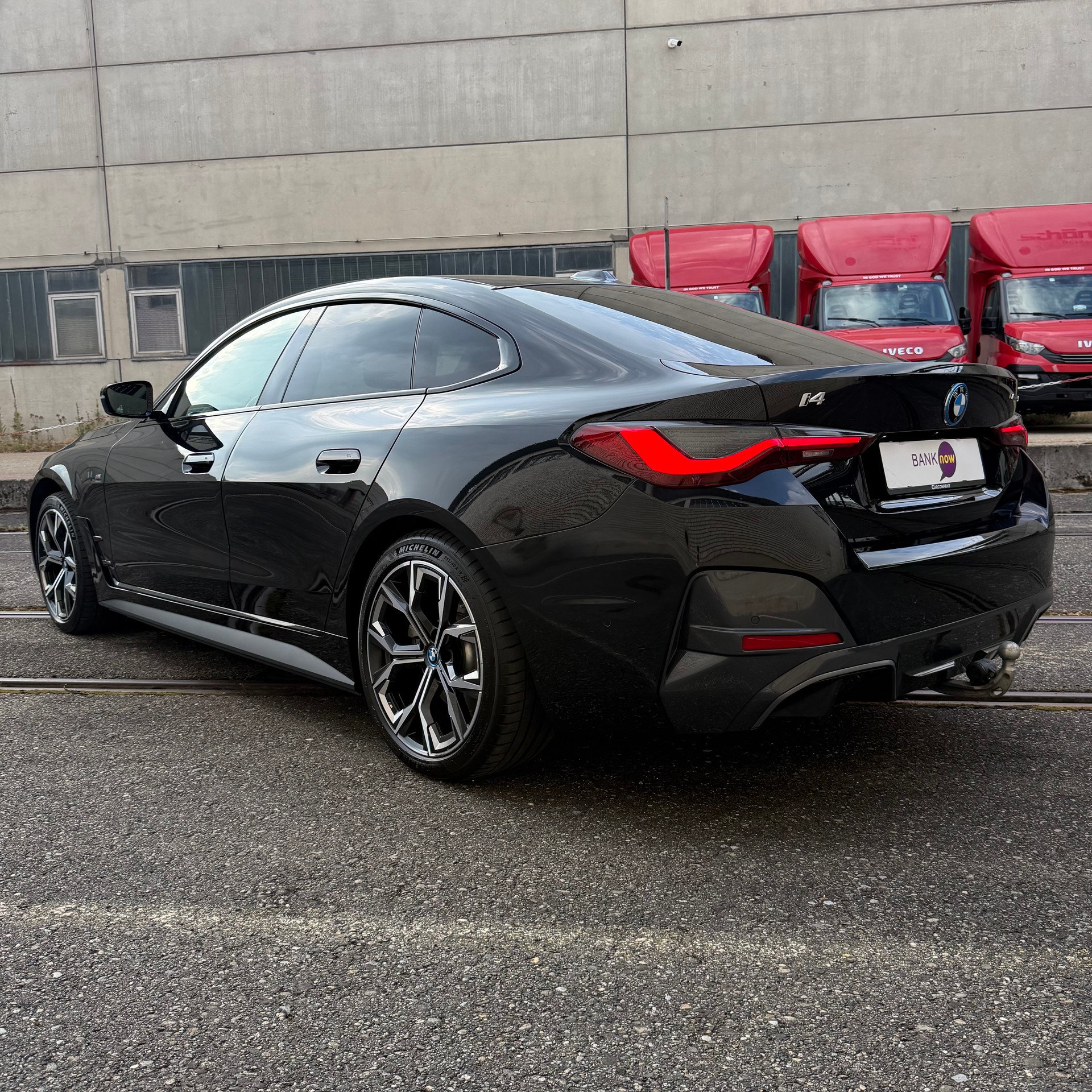 BMW i4 eDrive 40 M Sport Swiss-image-3