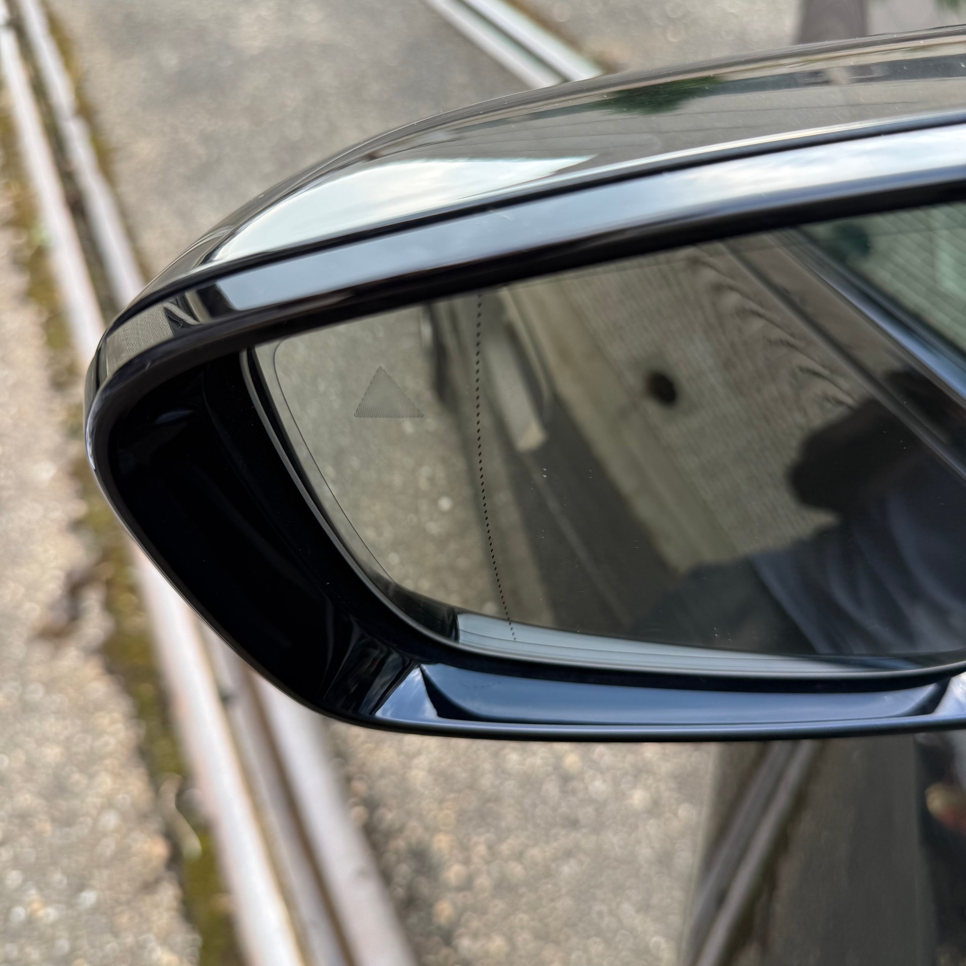 BMW i4 eDrive 40 M Sport Swiss-image-30