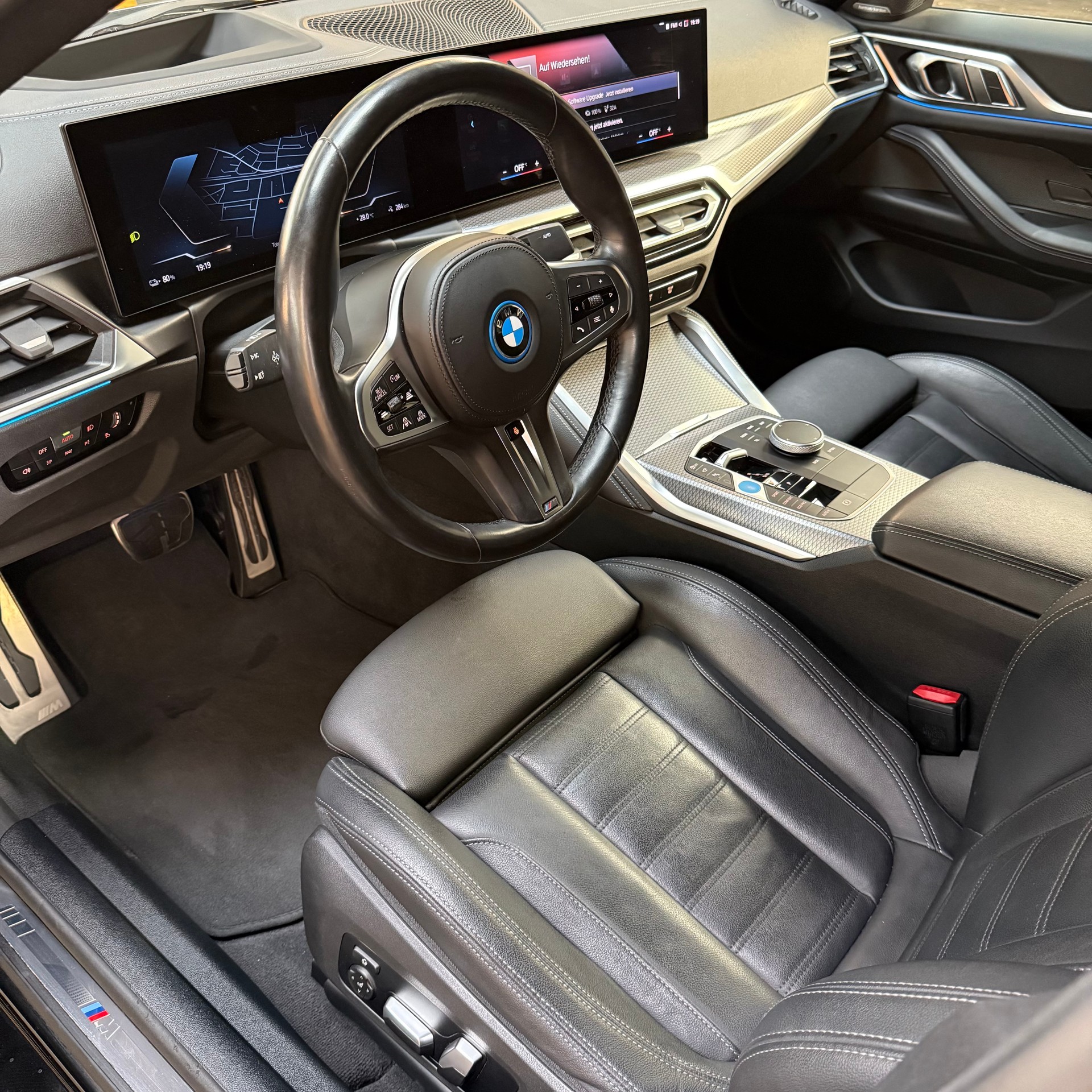 BMW i4 eDrive 40 M Sport Swiss-image-6