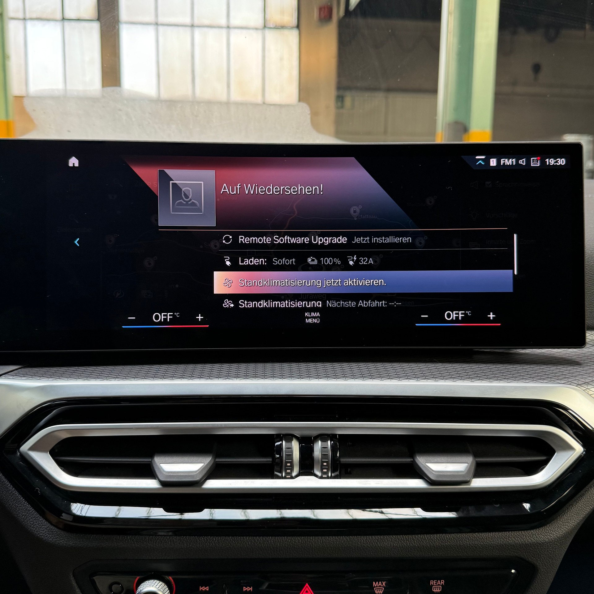 BMW i4 eDrive 40 M Sport Swiss-image-25