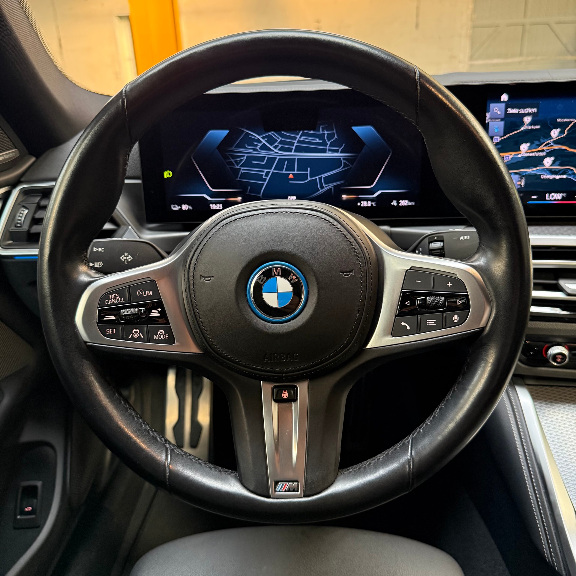 BMW i4 eDrive 40 M Sport Swiss-image-8