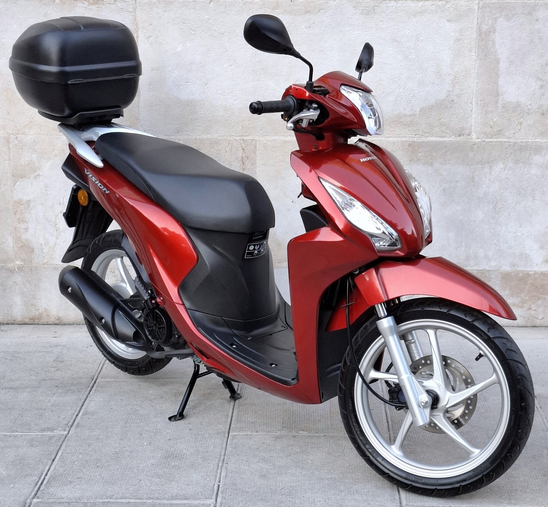 HONDA NSC Vision 110 16''-showroom-element-1