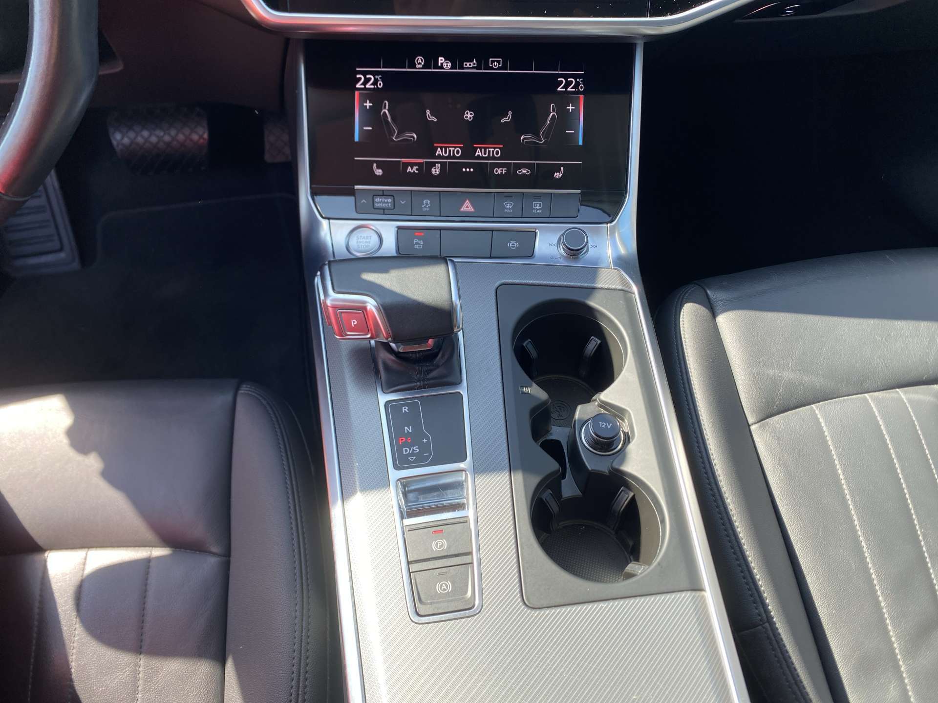 AUDI A6 Limousine 40 TDi Sport 204PS S-Tronic Automat-image-11