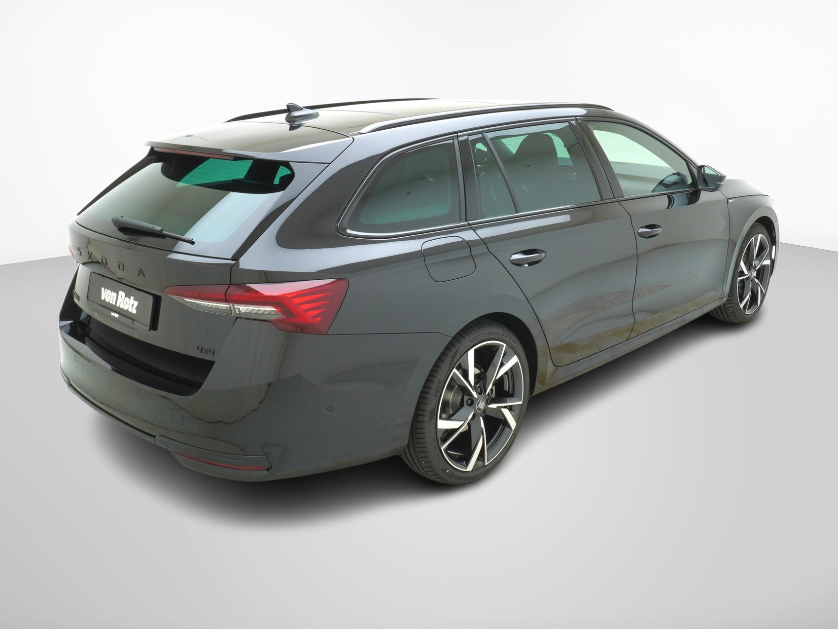 SKODA Octavia 2.0 TSI SportLine 4x4 DSG-image-5
