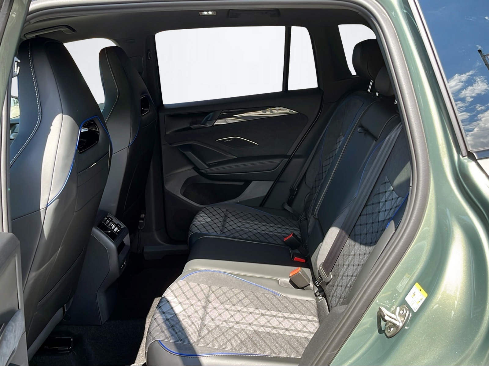 VW Tiguan RL 2.0TDI 193PS 4M 2000ccm 193PS/142kW 4 Zylinder TDI Diesel-image-8