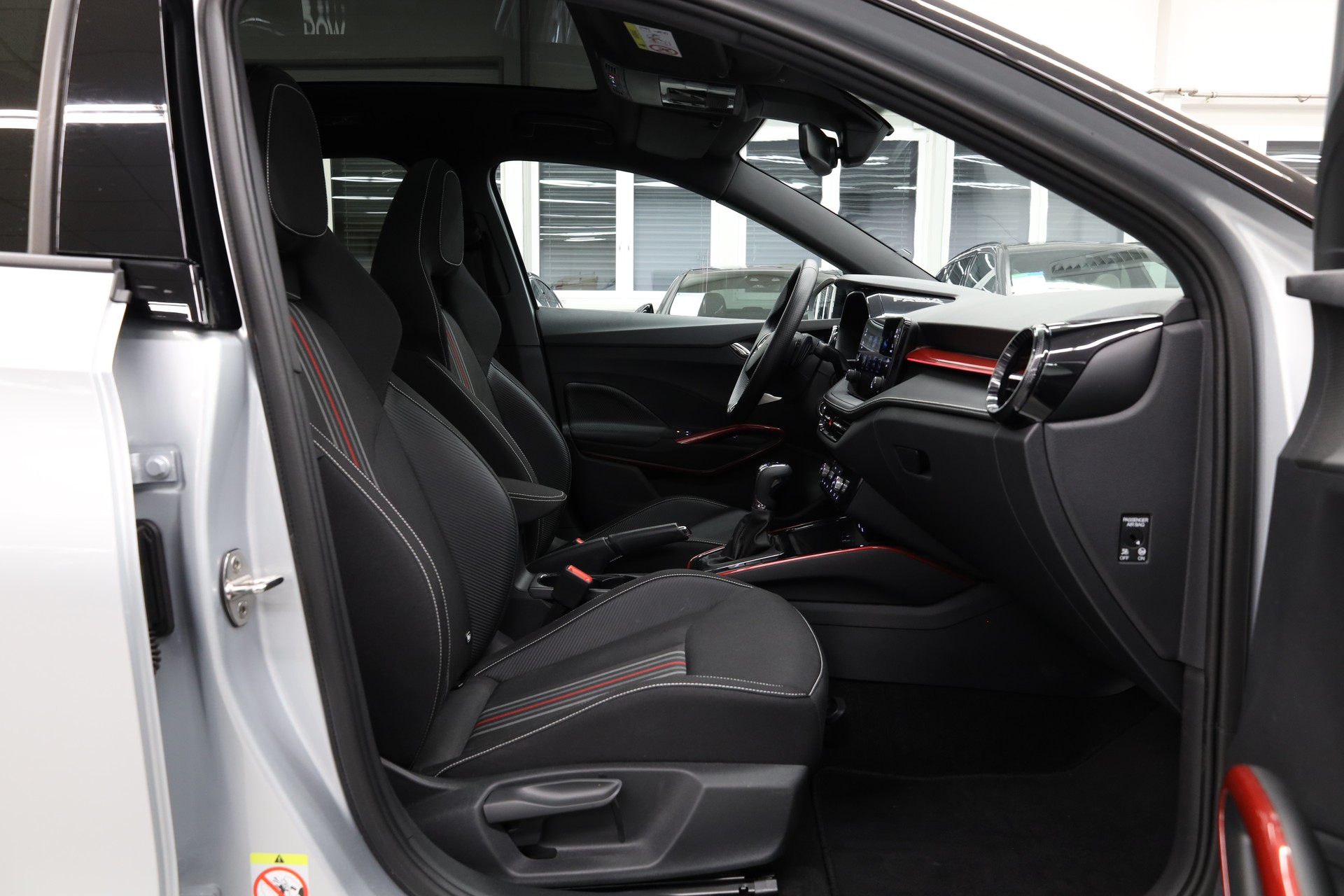 SKODA Fabia 1.0 TSI Monte Carlo DSG-image-13