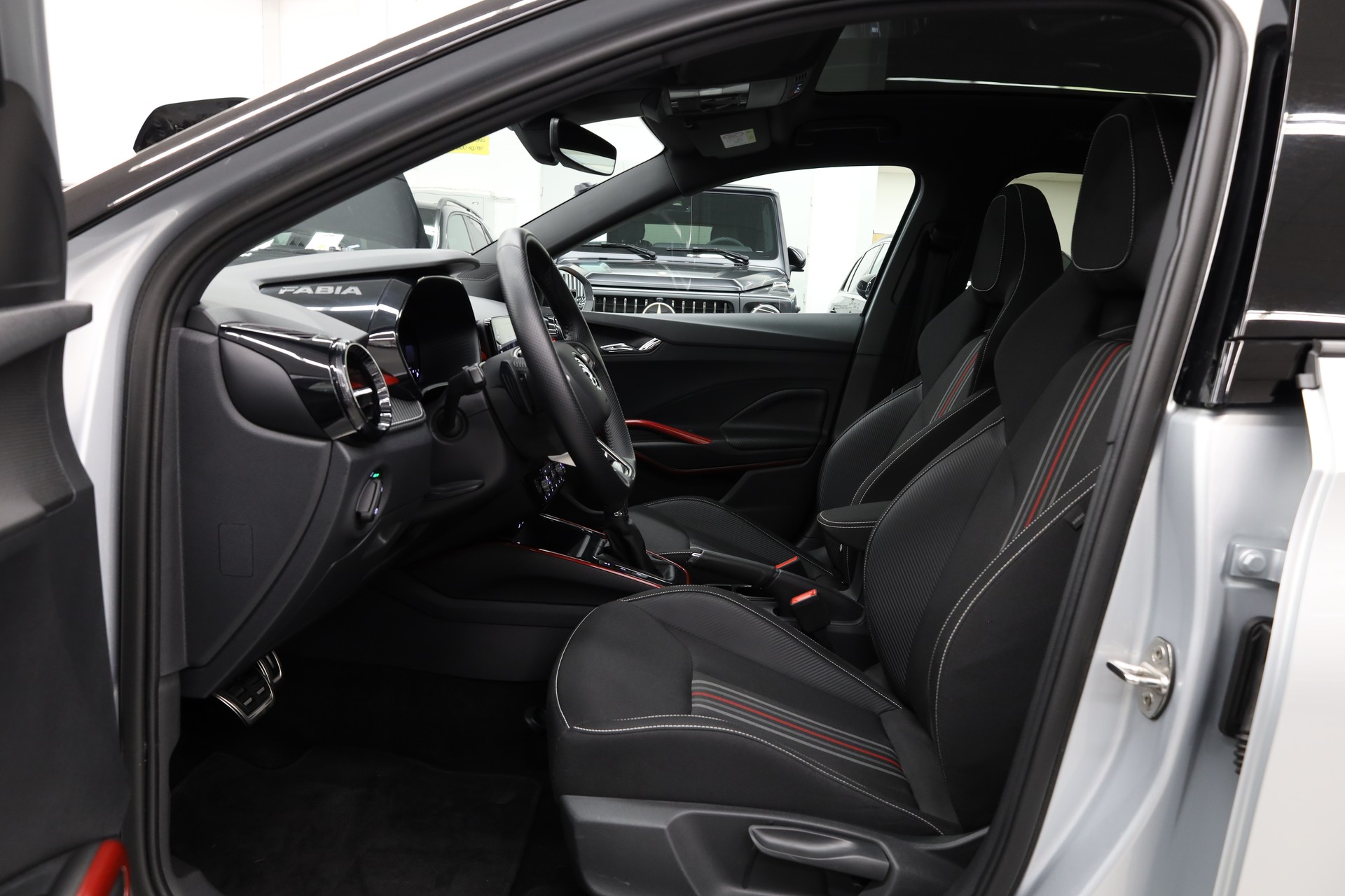 SKODA Fabia 1.0 TSI Monte Carlo DSG-image-12