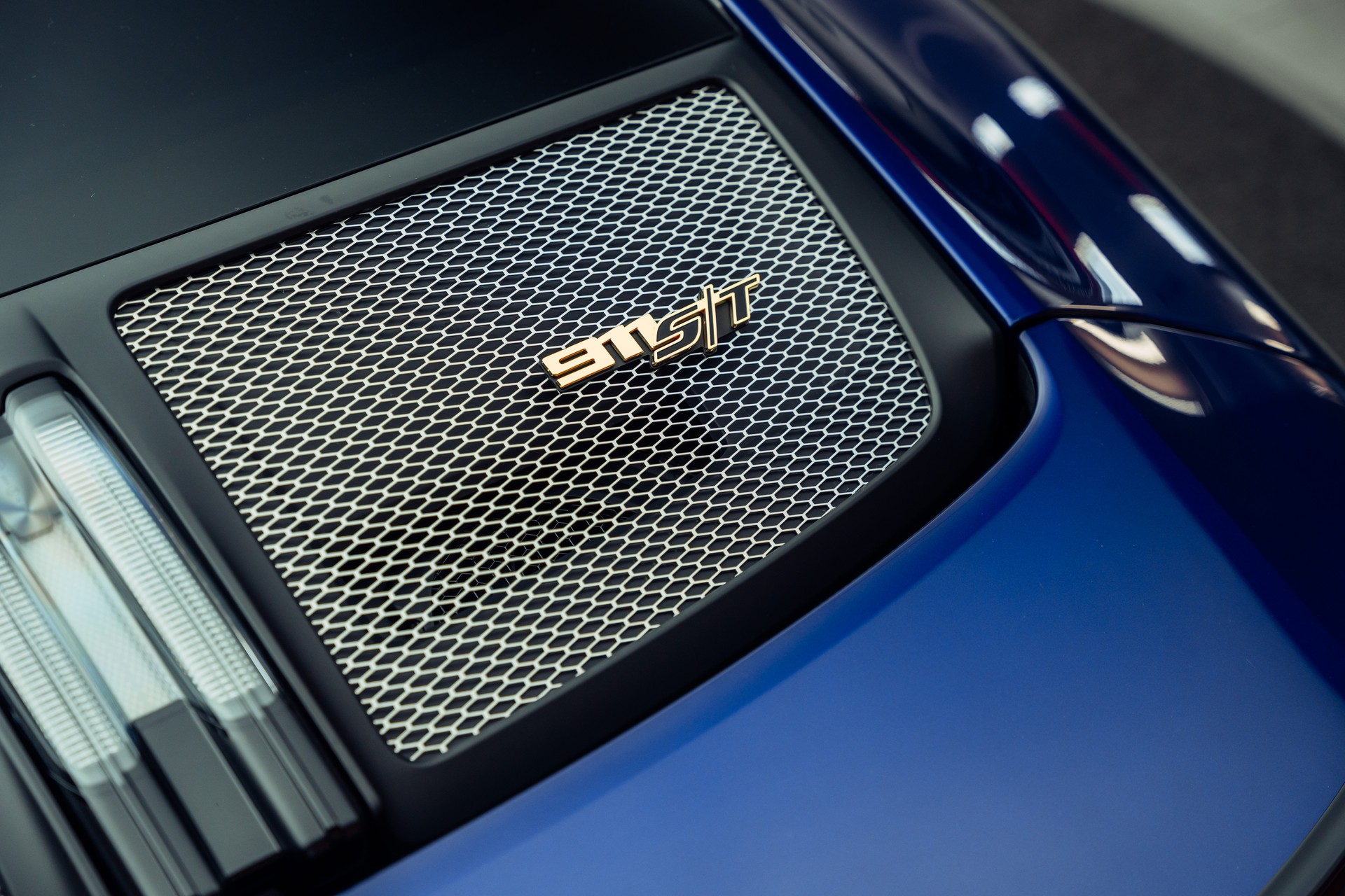 PORSCHE 911 S/T-image-23