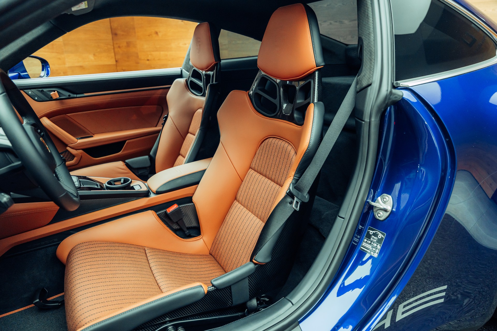 PORSCHE 911 S/T-image-6