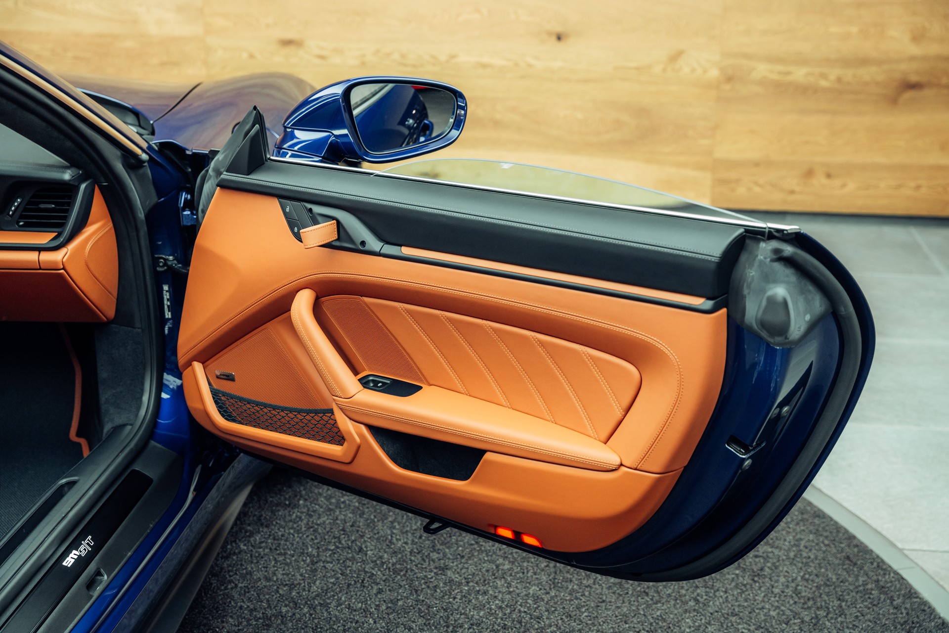 PORSCHE 911 S/T-image-19