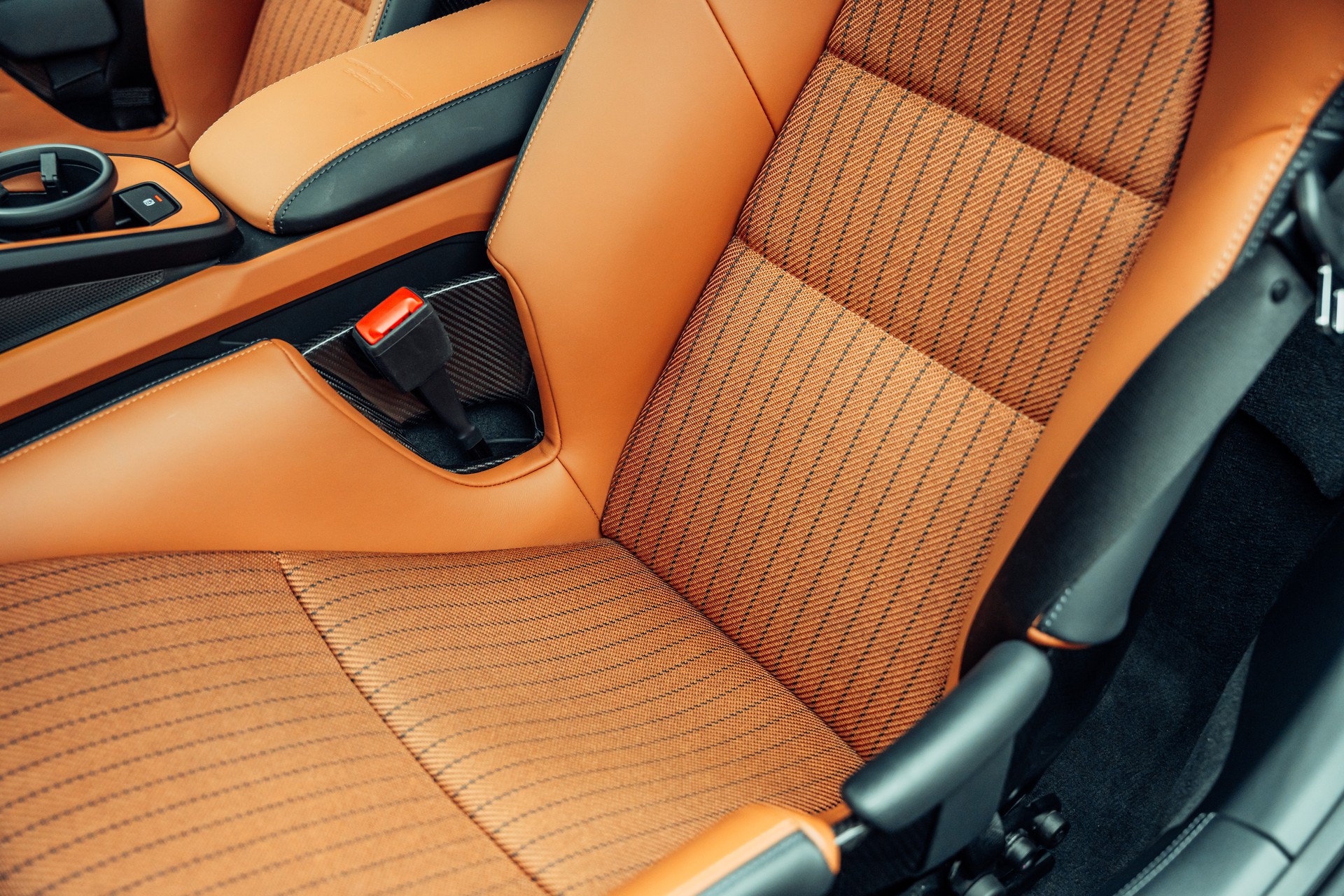 PORSCHE 911 S/T-image-14