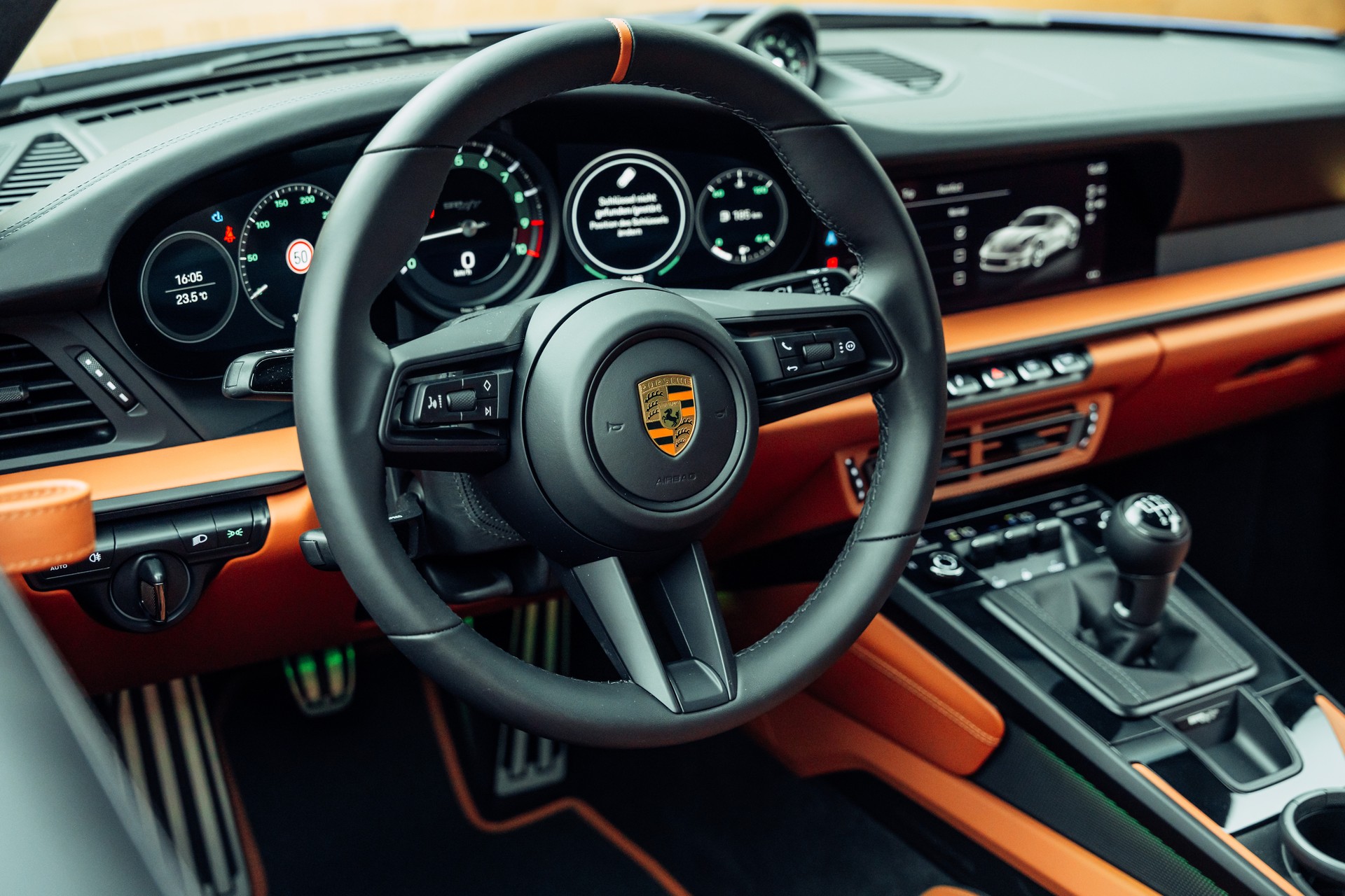 PORSCHE 911 S/T-image-22