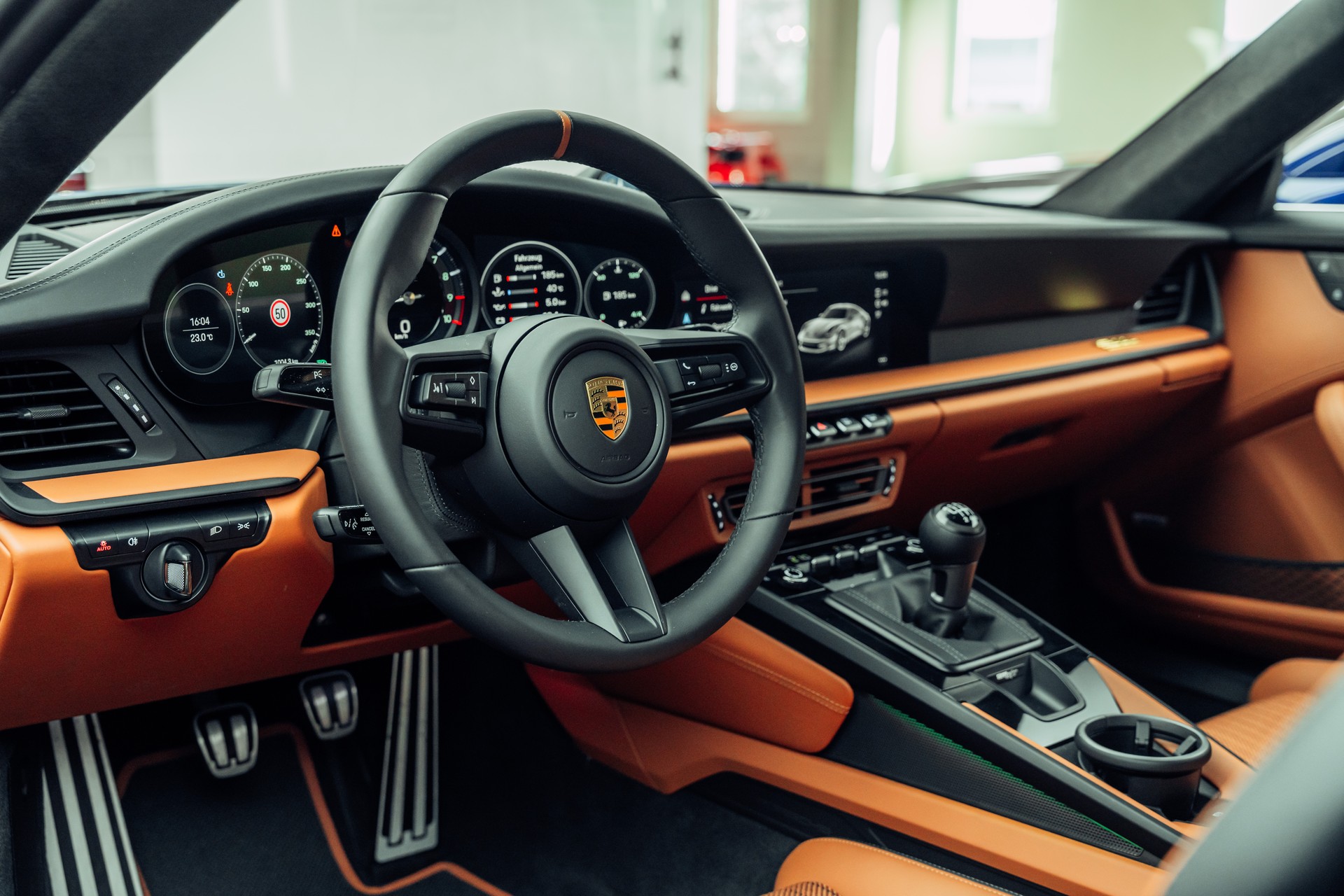 PORSCHE 911 S/T-image-4