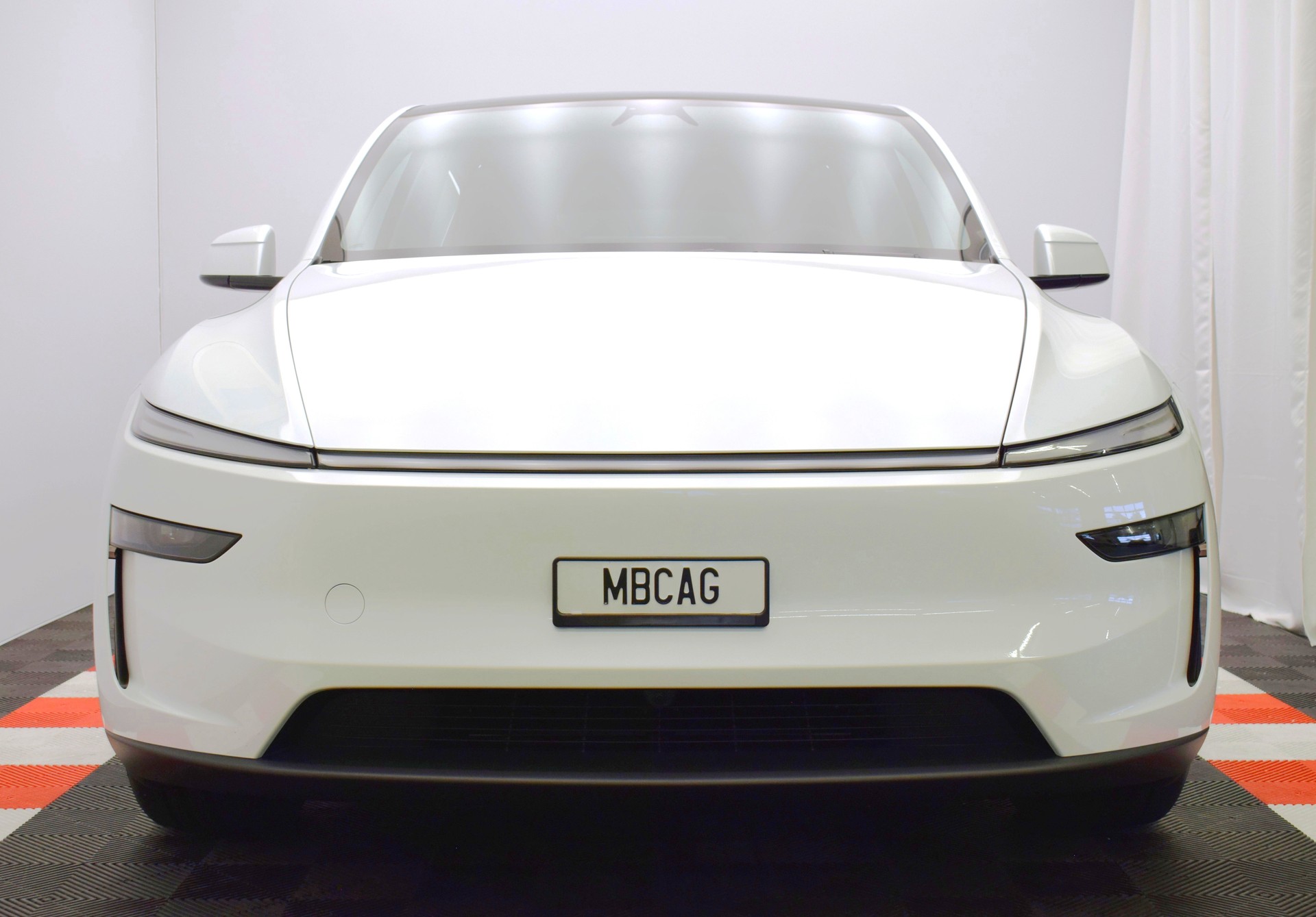 TESLA Model Y Premium Long Range AWD, 7 Sitzer, Made in Berlin-image-11
