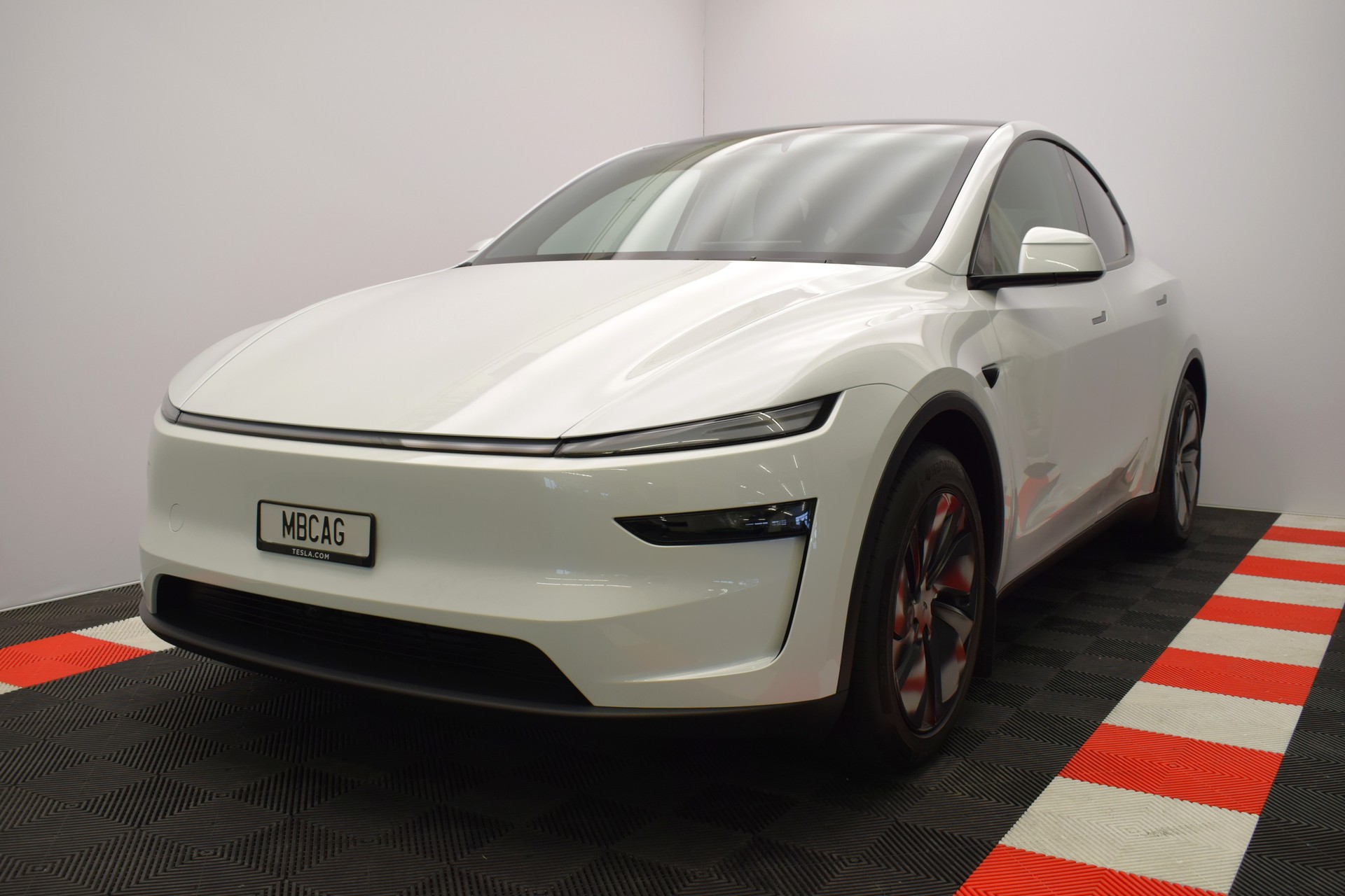 TESLA Model Y Premium Long Range AWD, 7 Sitzer, Made in Berlin-image-5