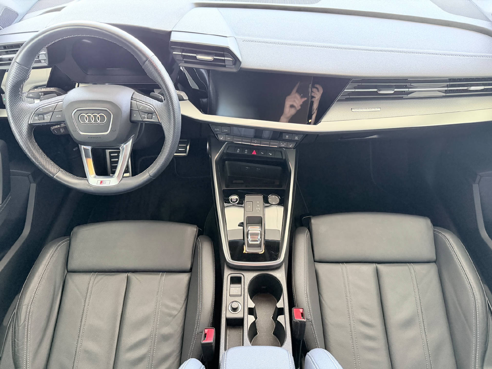 AUDI A3 Sportback 2.0 40 TFSI S Line quattro S-Tronic-image-6