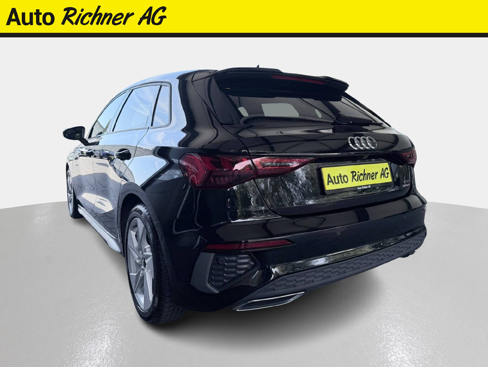 AUDI A3 Sportback 2.0 40 TFSI S Line quattro S-Tronic-image-4