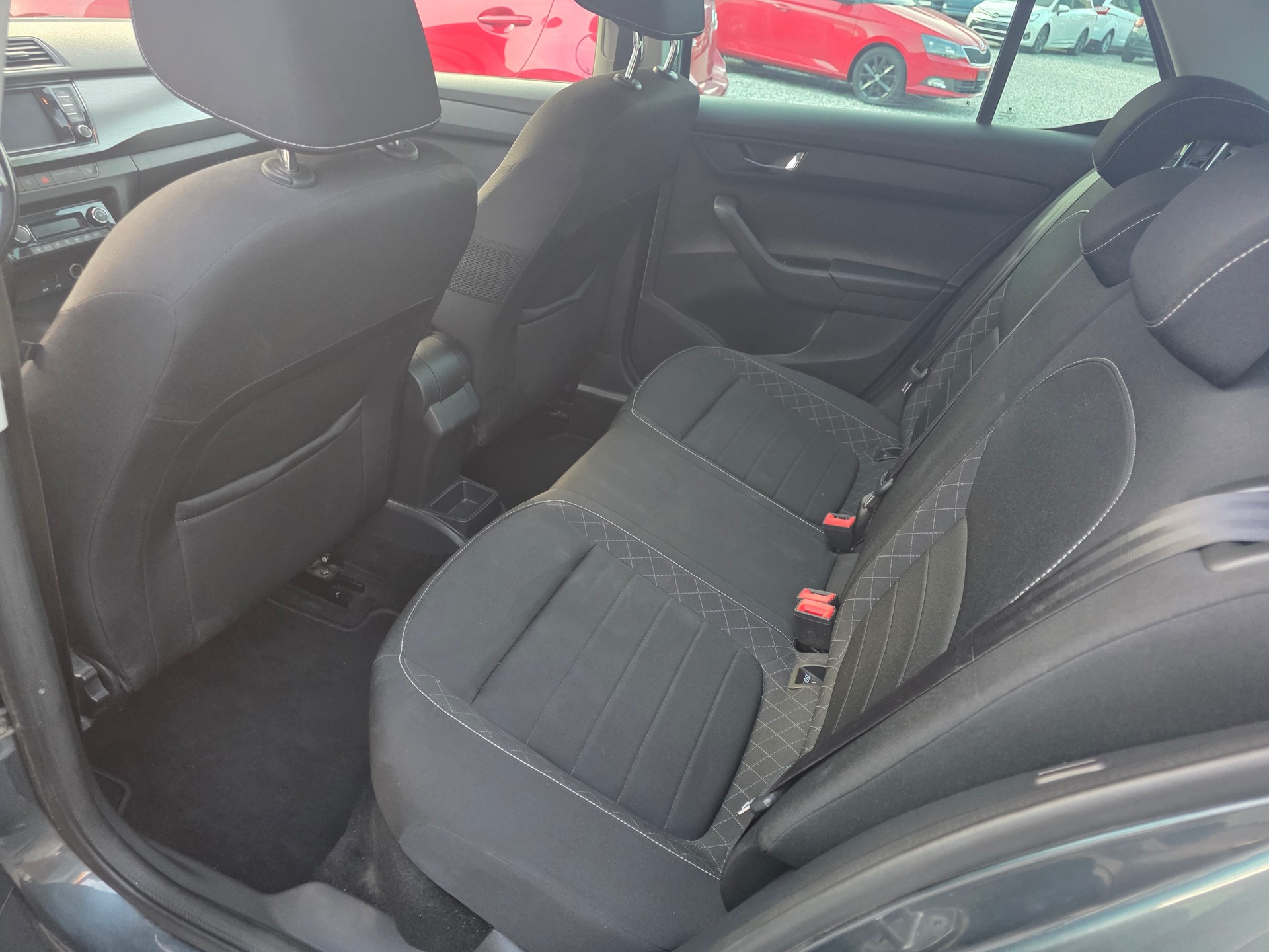 SKODA Fabia 1.0 TSI Style-image-8