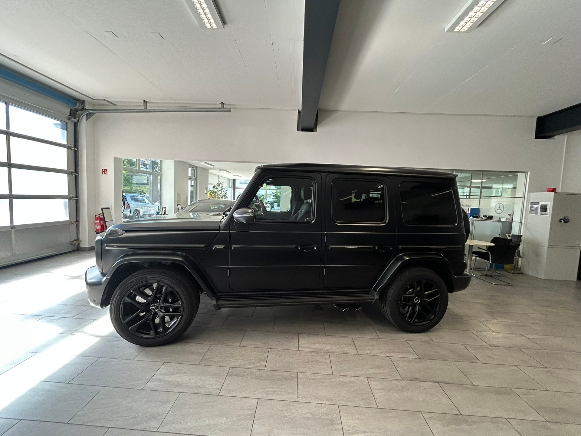 MERCEDES-BENZ G 63 AMG 9G-Tronic-image-4