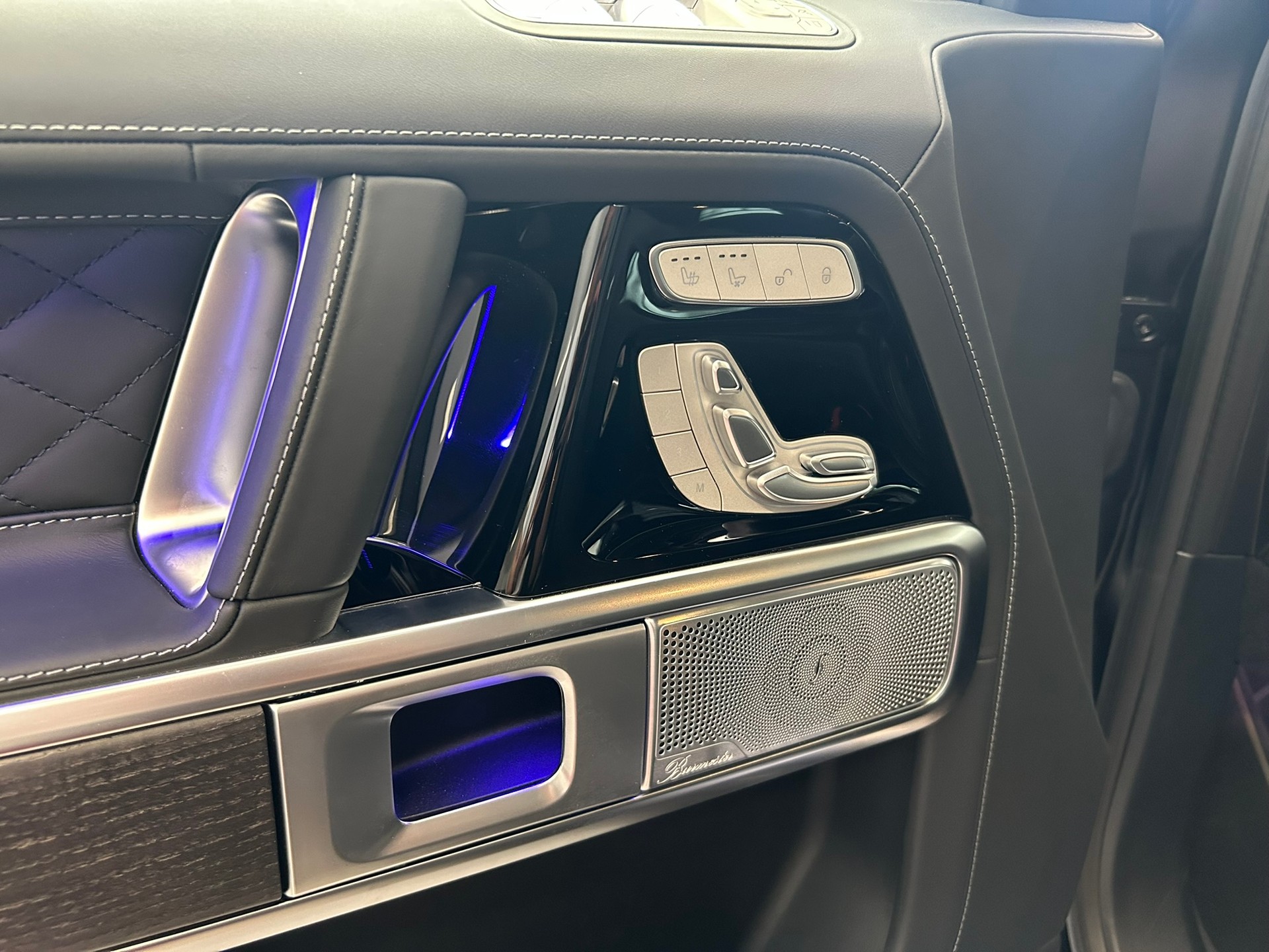 MERCEDES-BENZ G 63 AMG 9G-Tronic-image-14
