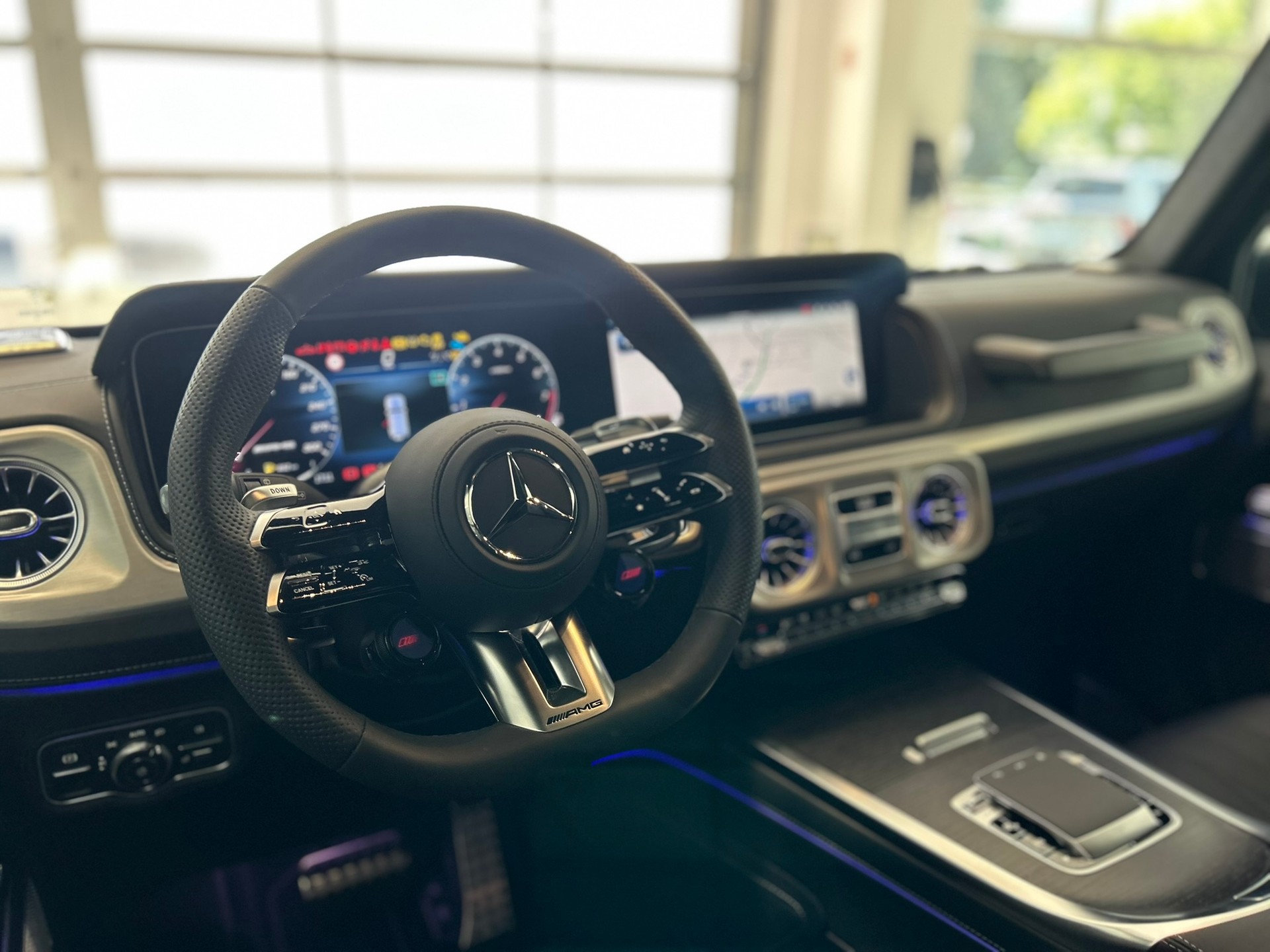 MERCEDES-BENZ G 63 AMG 9G-Tronic-image-11