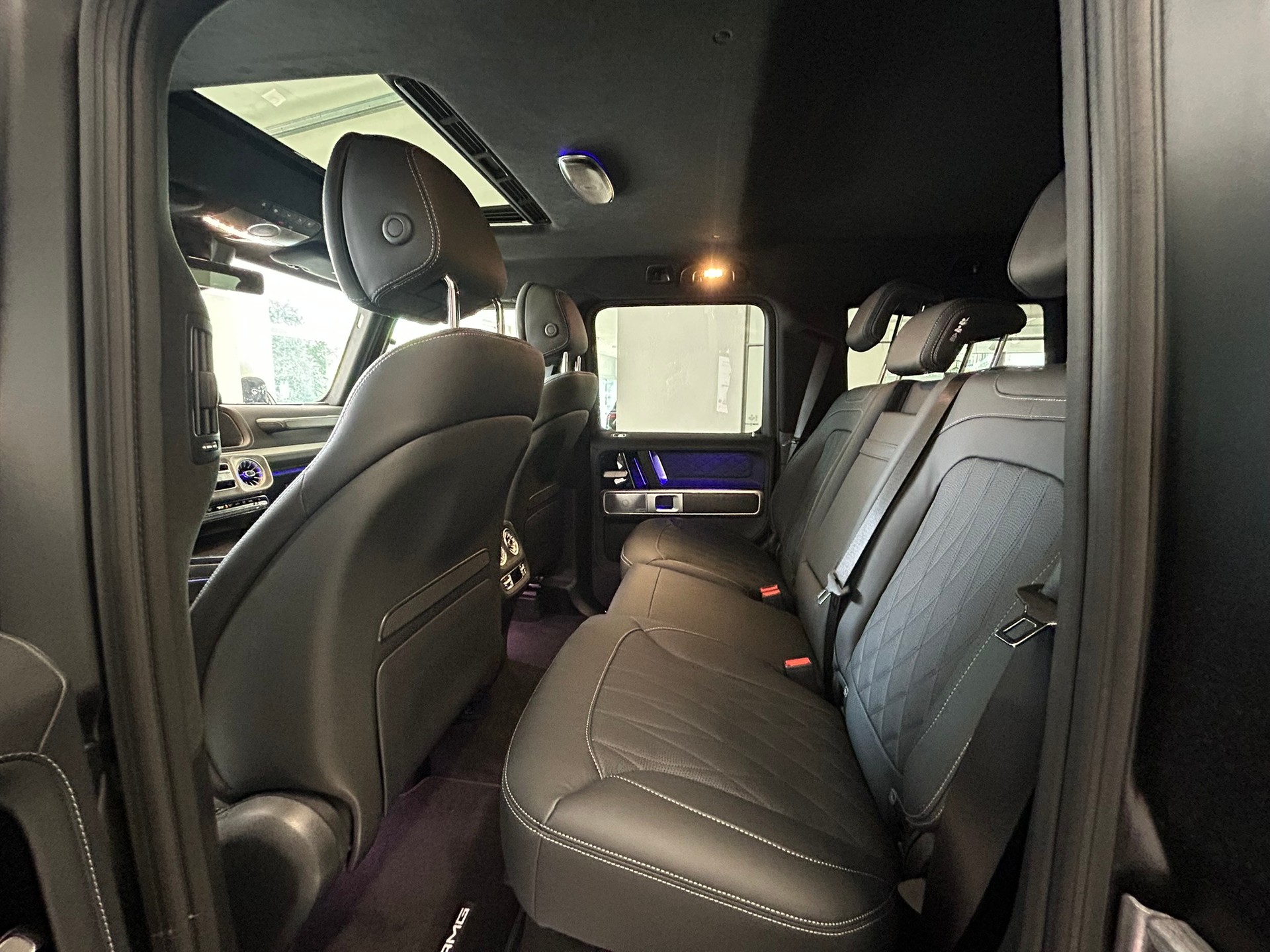 MERCEDES-BENZ G 63 AMG 9G-Tronic-image-12