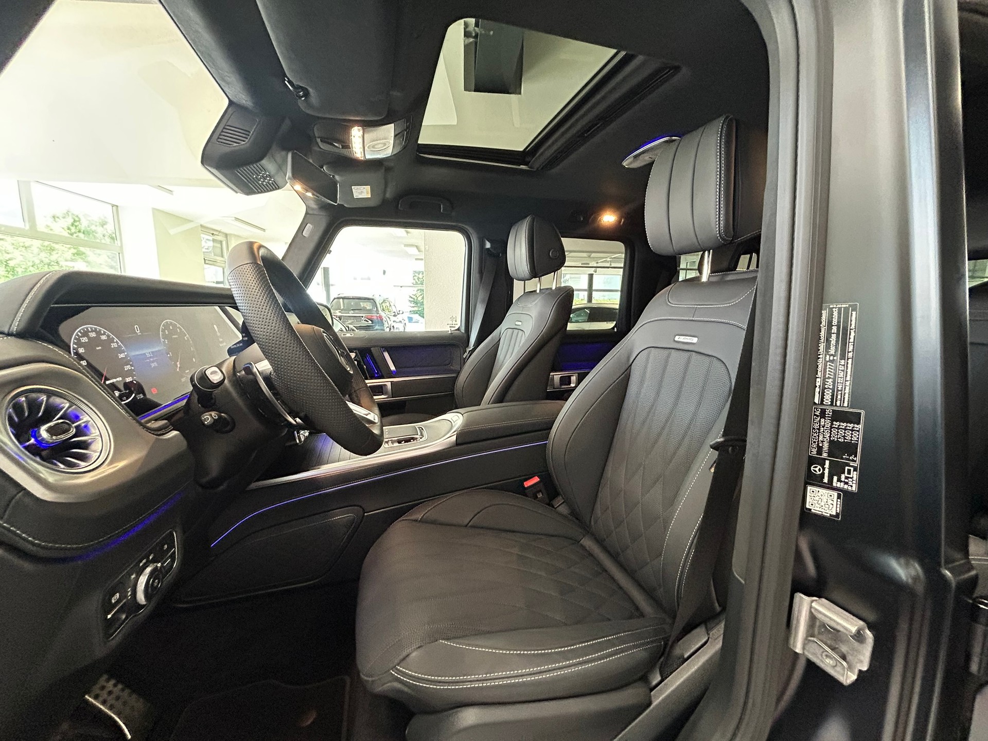 MERCEDES-BENZ G 63 AMG 9G-Tronic-image-7