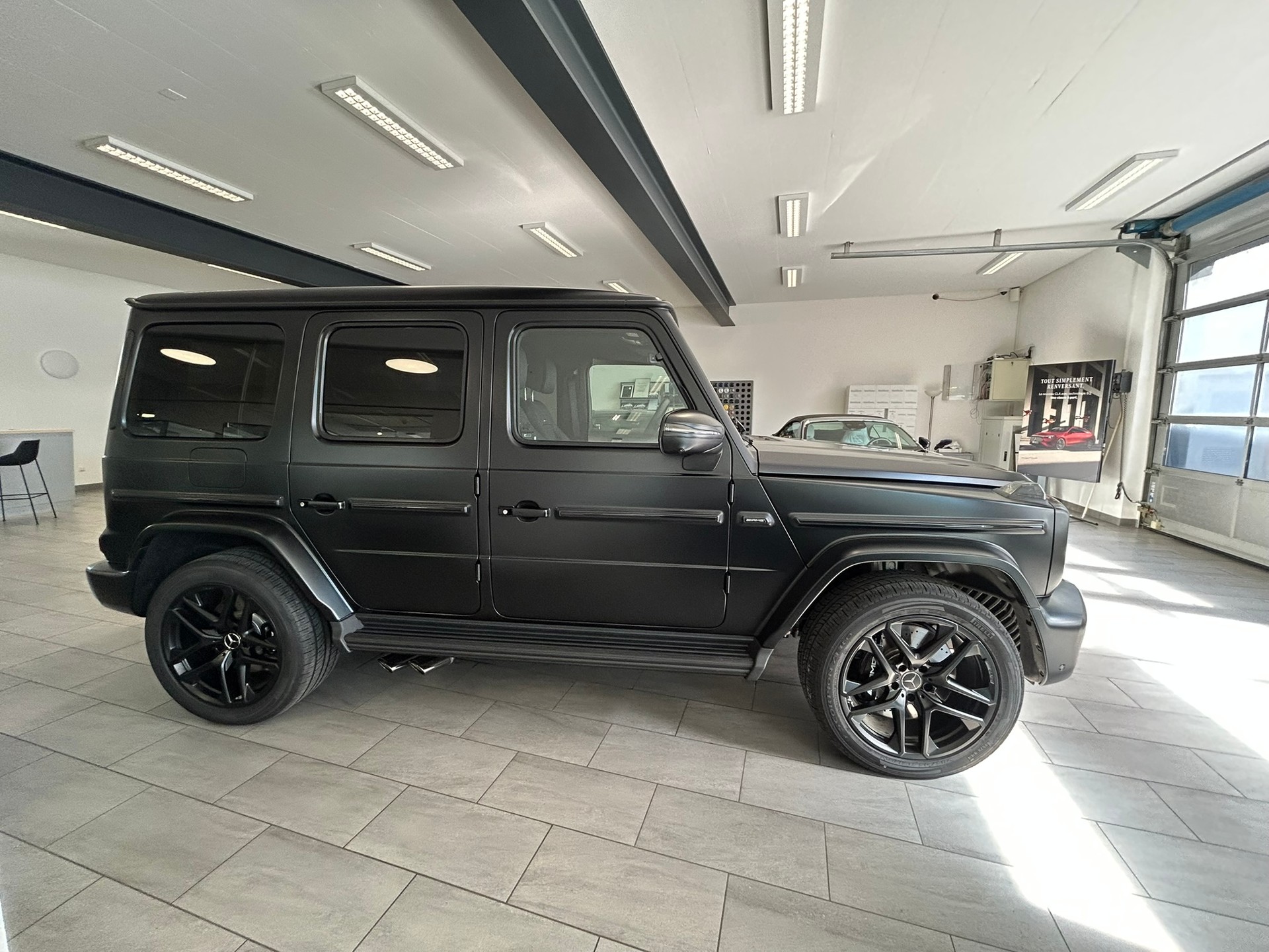 MERCEDES-BENZ G 63 AMG 9G-Tronic-image-3