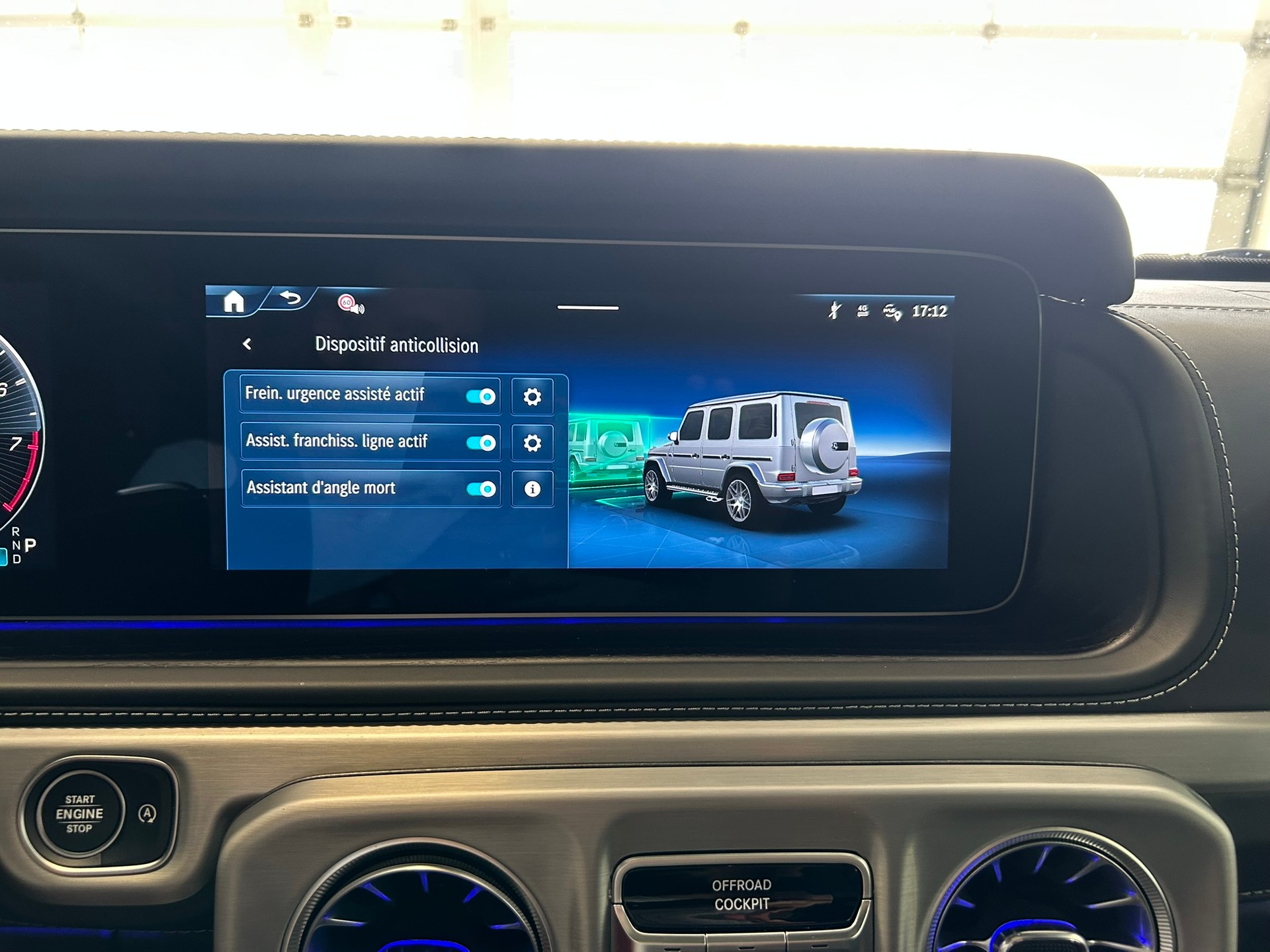 MERCEDES-BENZ G 63 AMG 9G-Tronic-image-18