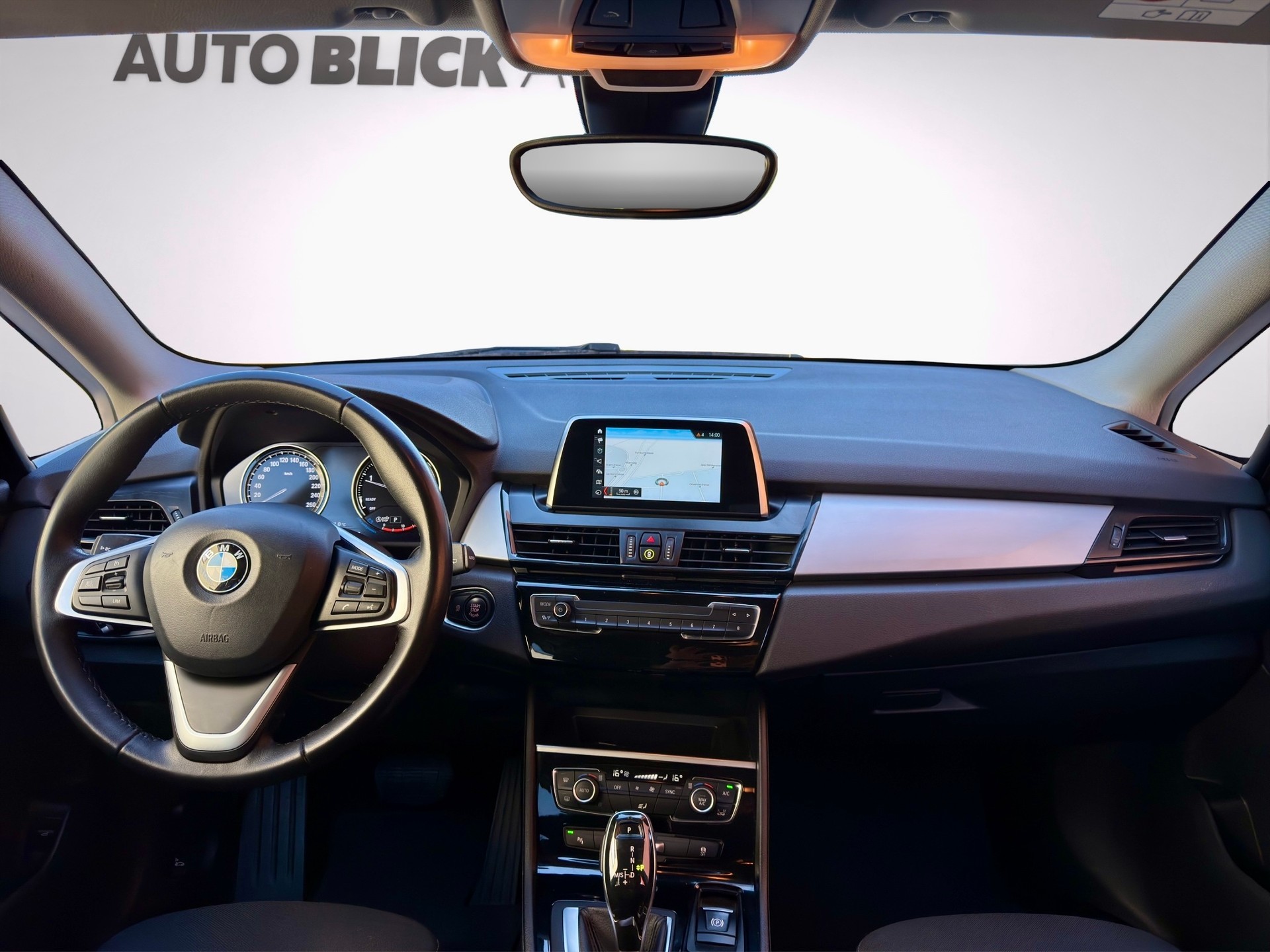 BMW 218d xDrive Active Tourer Steptronic-image-11