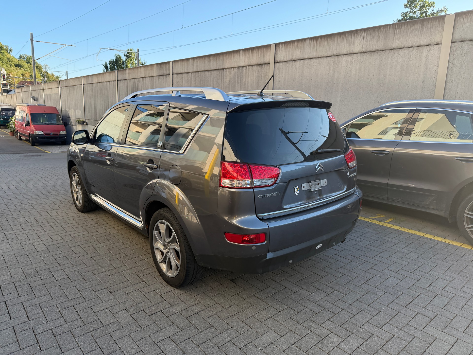 CITROEN C-Crosser 2.4 Exclusive CVT-image-0