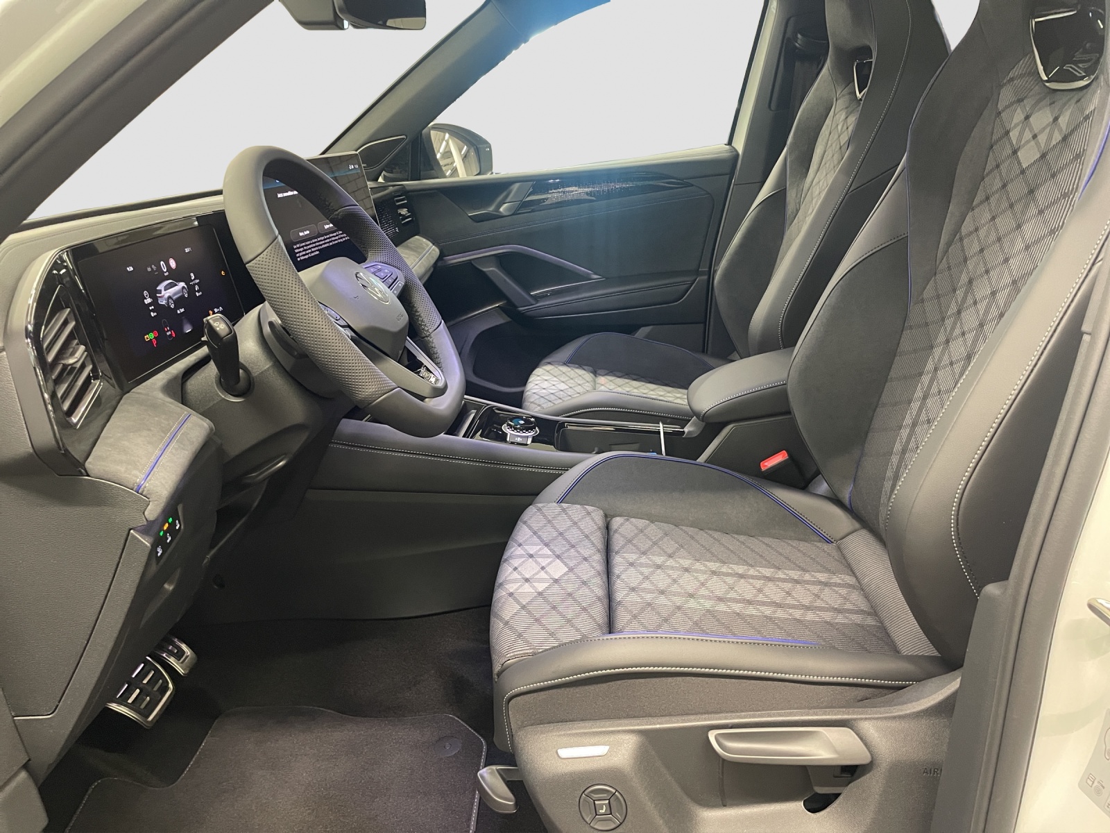 VW Tiguan 2.0 TSI DSG United 4Motion-image-8