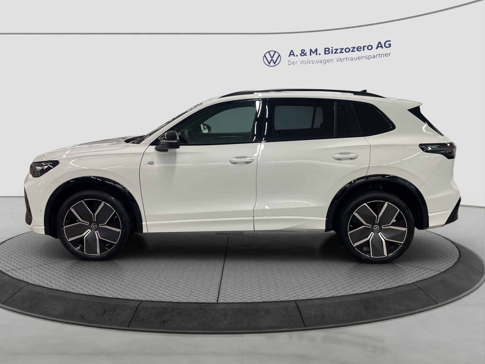 VW Tiguan 2.0 TSI DSG United 4Motion-showroom-element-1
