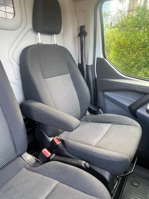FORD Transit Custom Van 250 L1H1 Ambiente-image-15