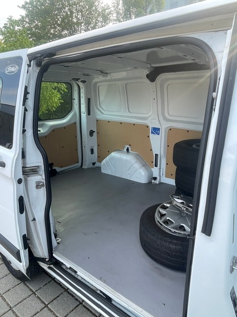 FORD Transit Custom Van 250 L1H1 Ambiente-image-18