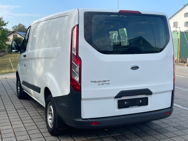 FORD Transit Custom Van 250 L1H1 Ambiente-image-9