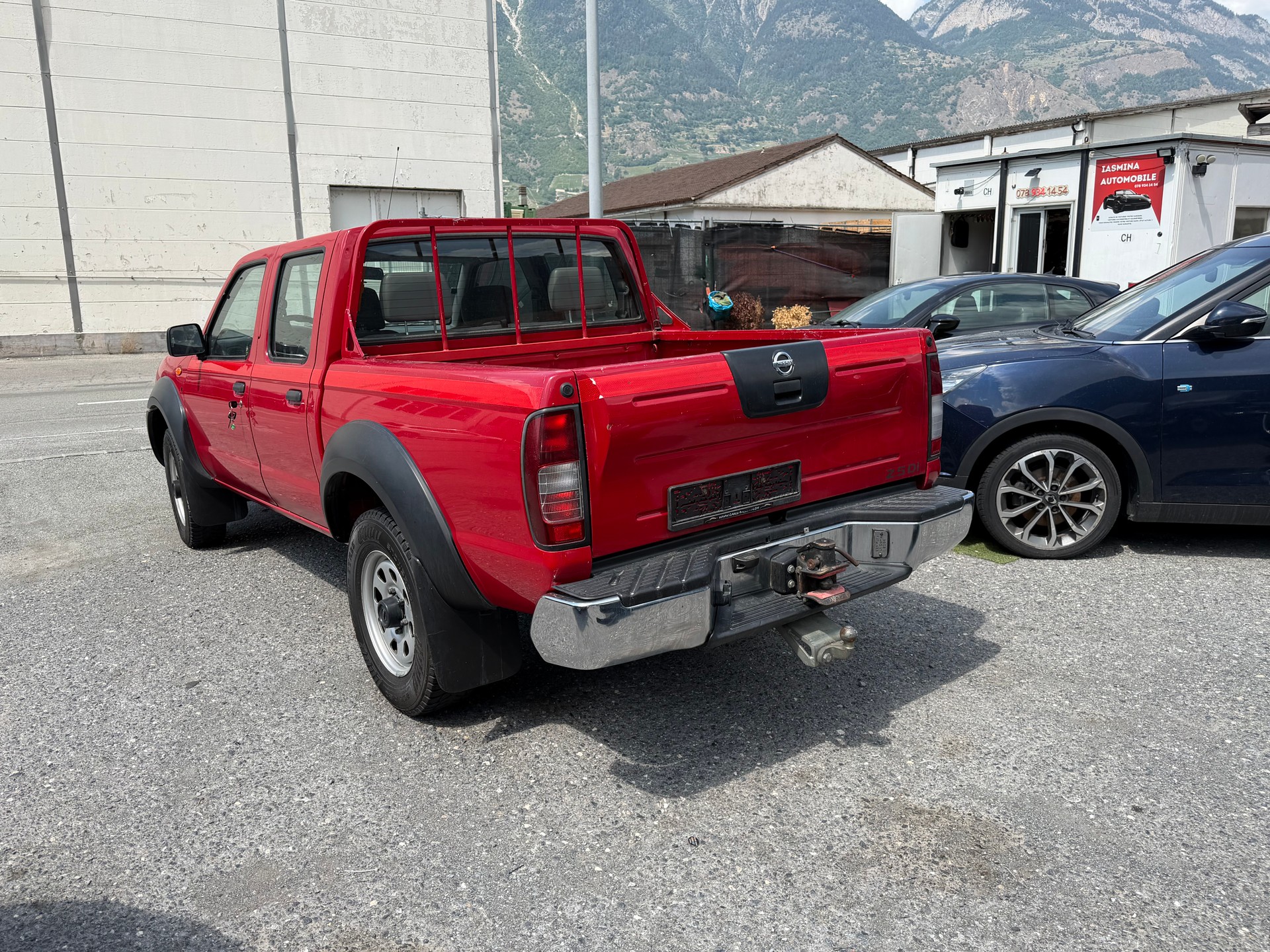 NISSAN Double Cab Navara 2.5 Di 4x4-image-2