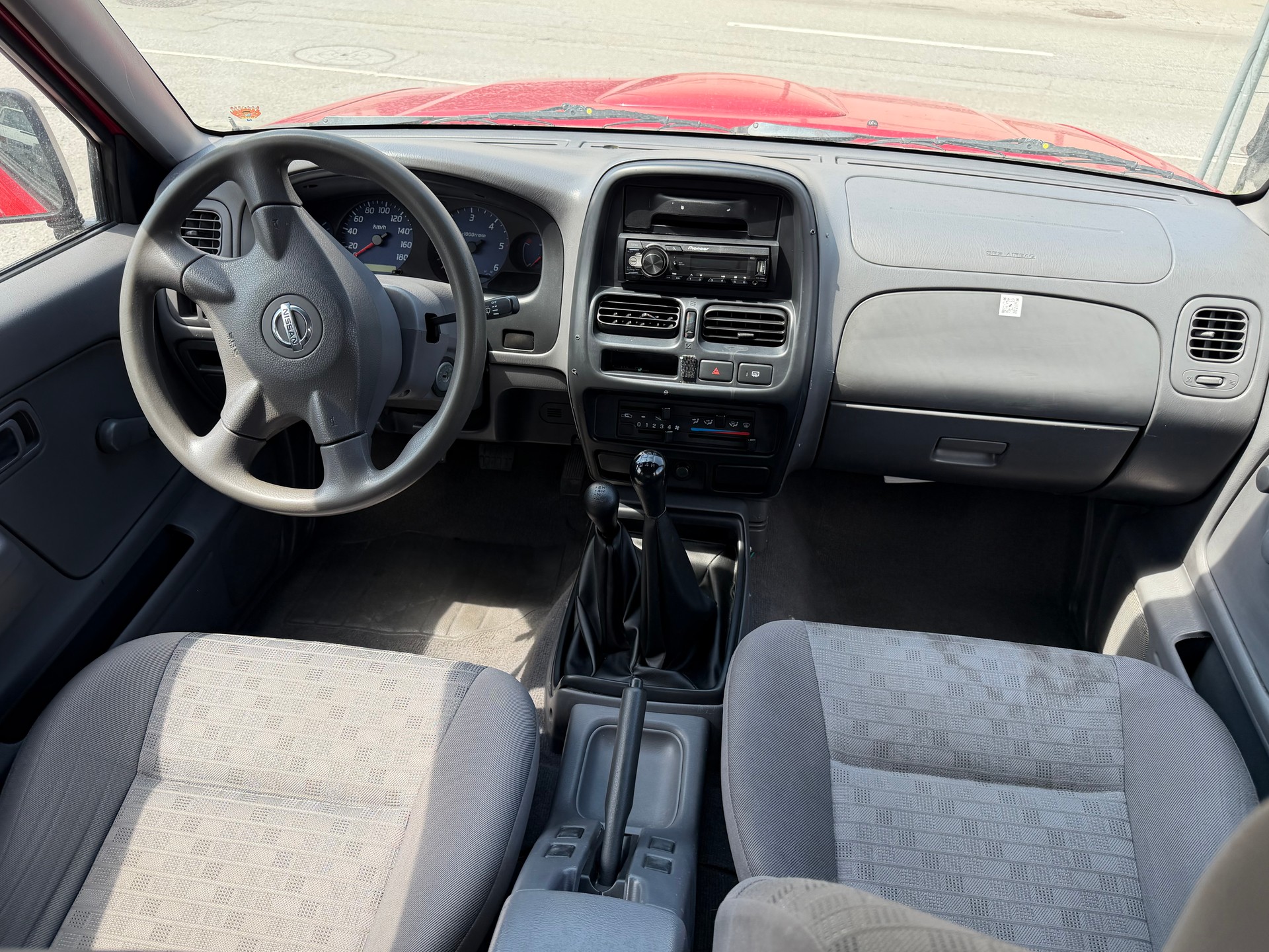 NISSAN Double Cab Navara 2.5 Di 4x4-image-5