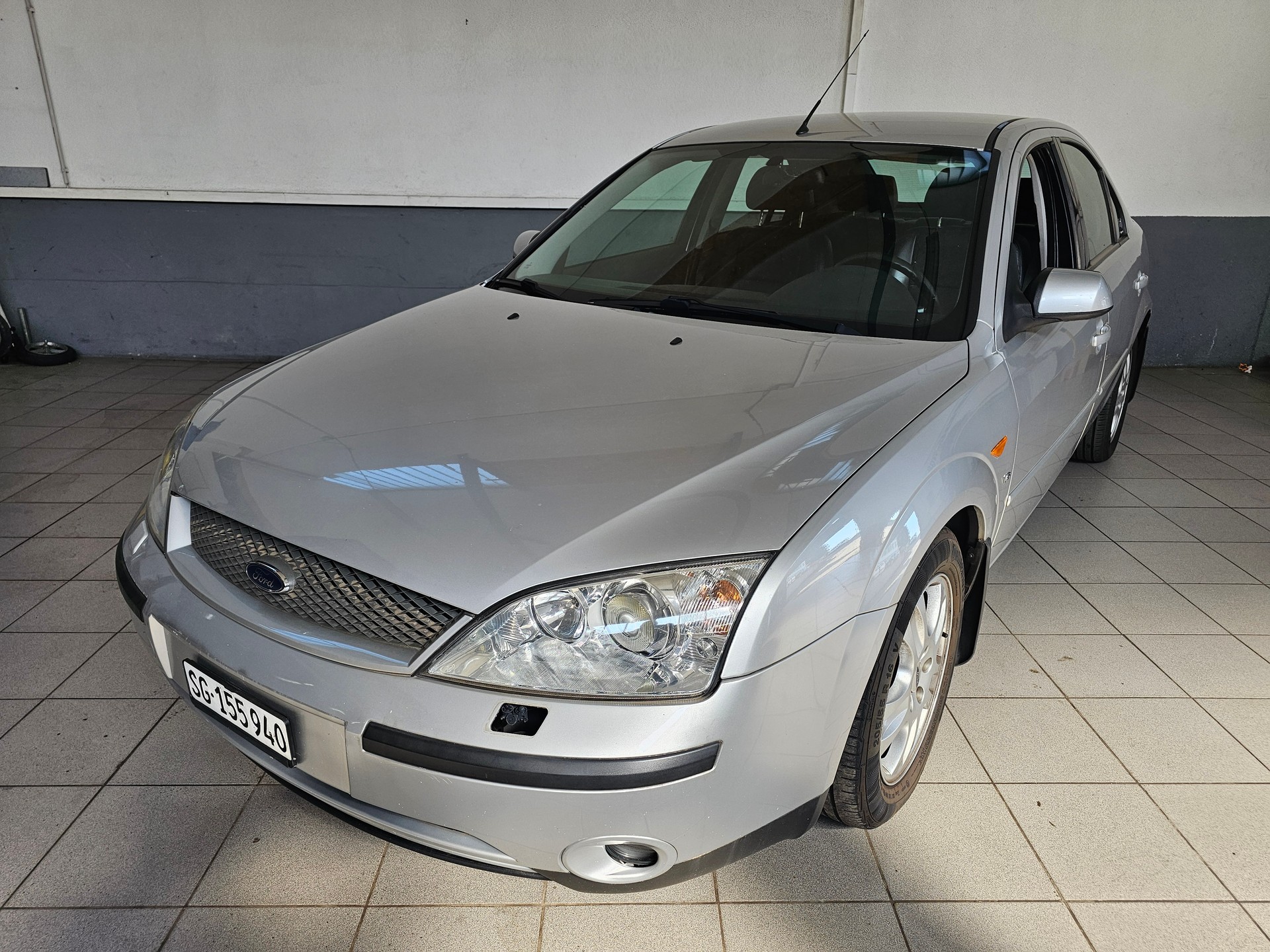 FORD Mondeo 2.5i V6 Executive-image-1