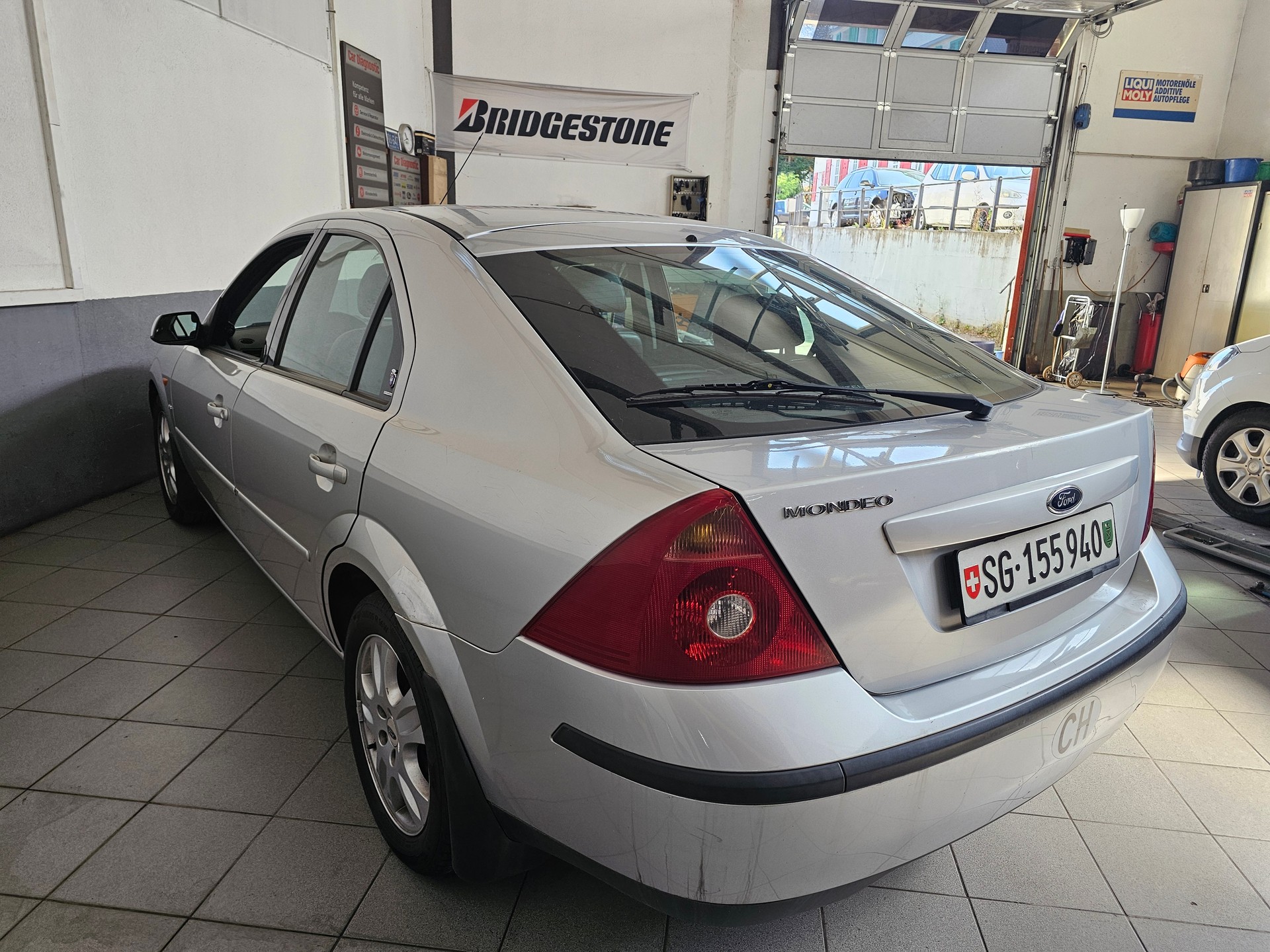 FORD Mondeo 2.5i V6 Executive-image-5