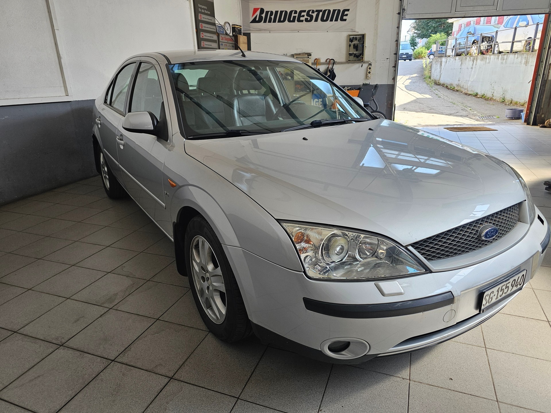 FORD Mondeo 2.5i V6 Executive-image-0