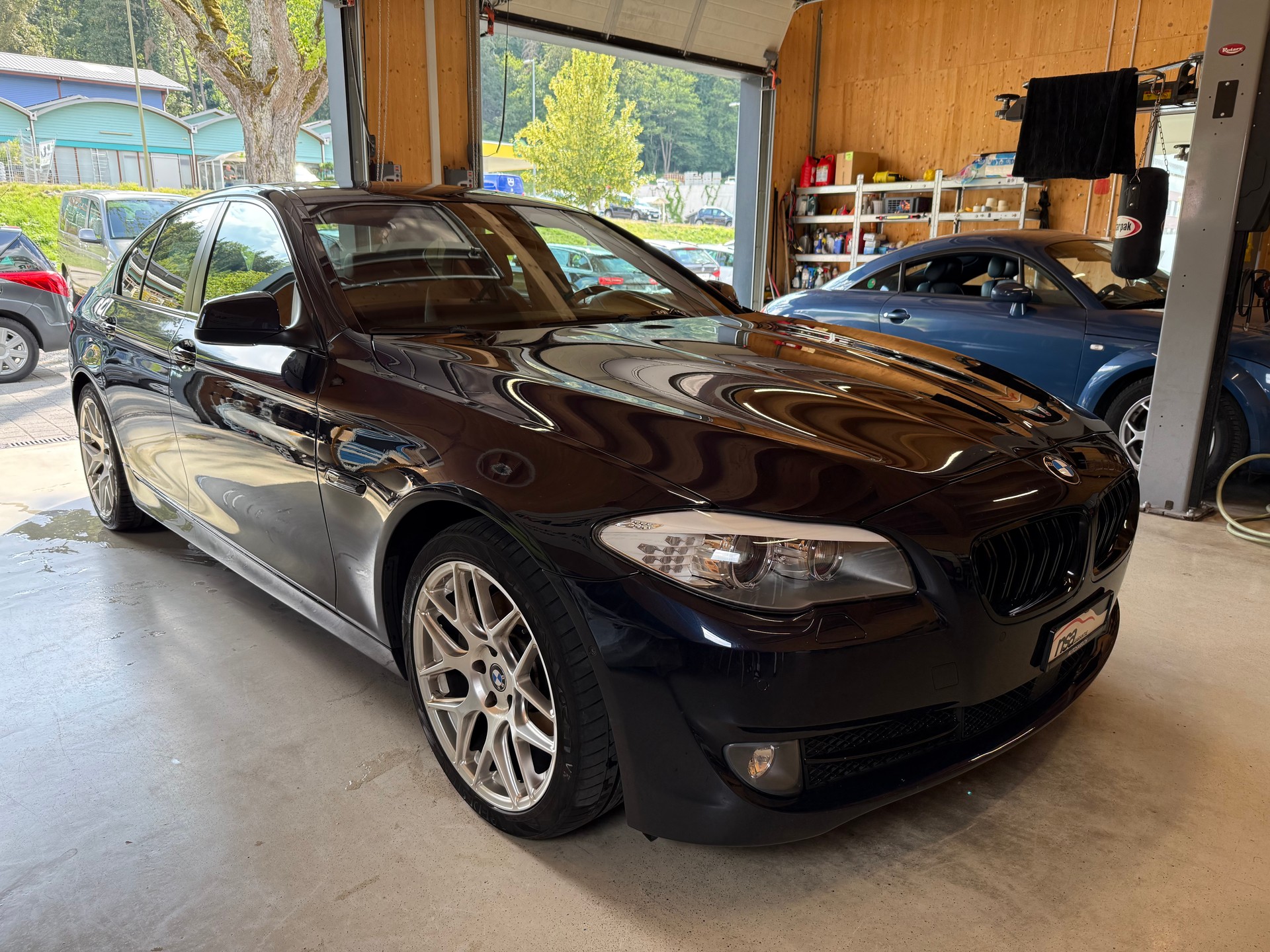 BMW 535i xDrive Steptronic-image-2