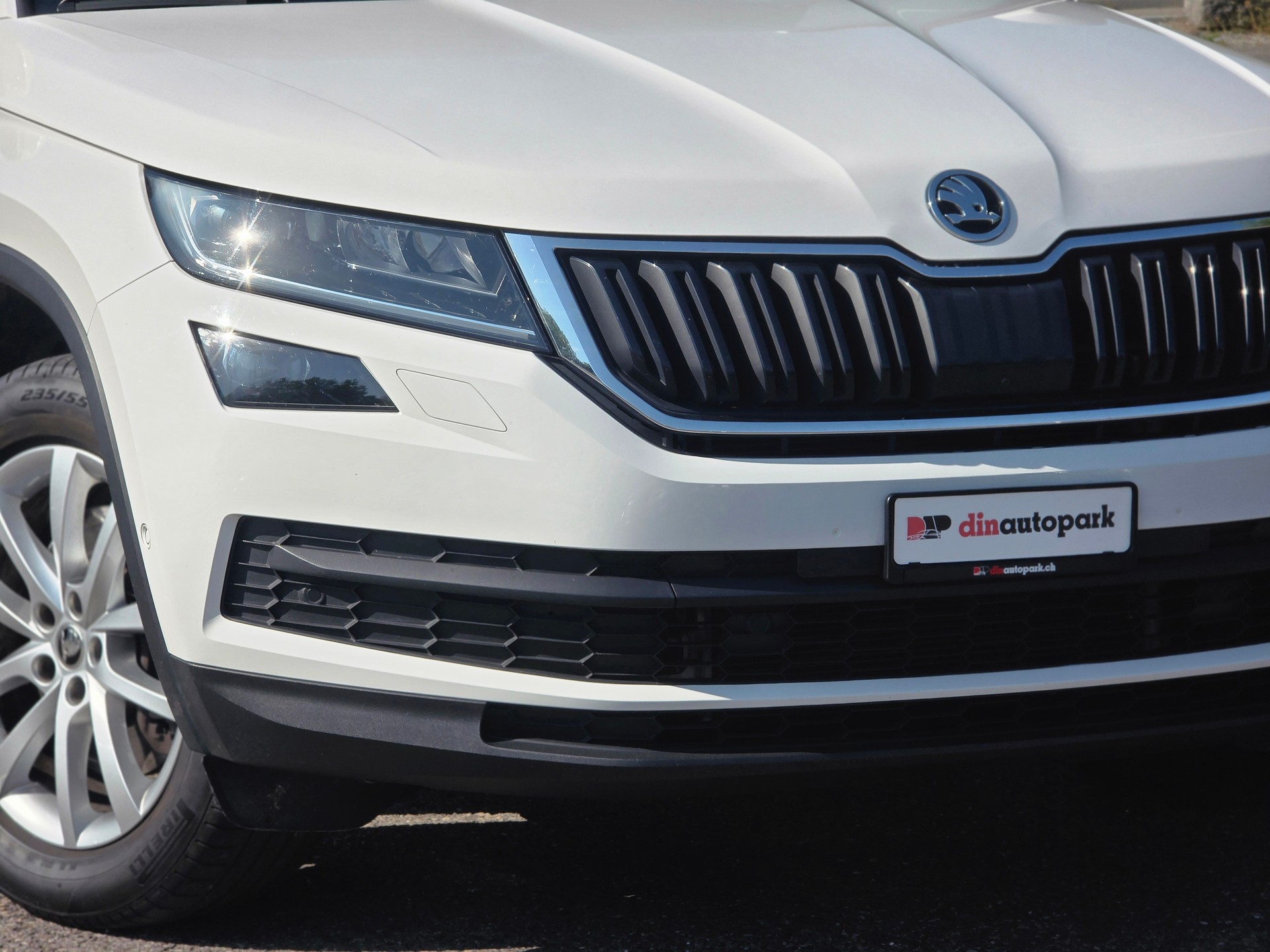 SKODA Kodiaq 2.0 TDI SCR Style 4x4 DSG * CH-Fahrzeug * Ab Service inkl. Zahnriemen + WP * Frisch ab MFK *-image-3