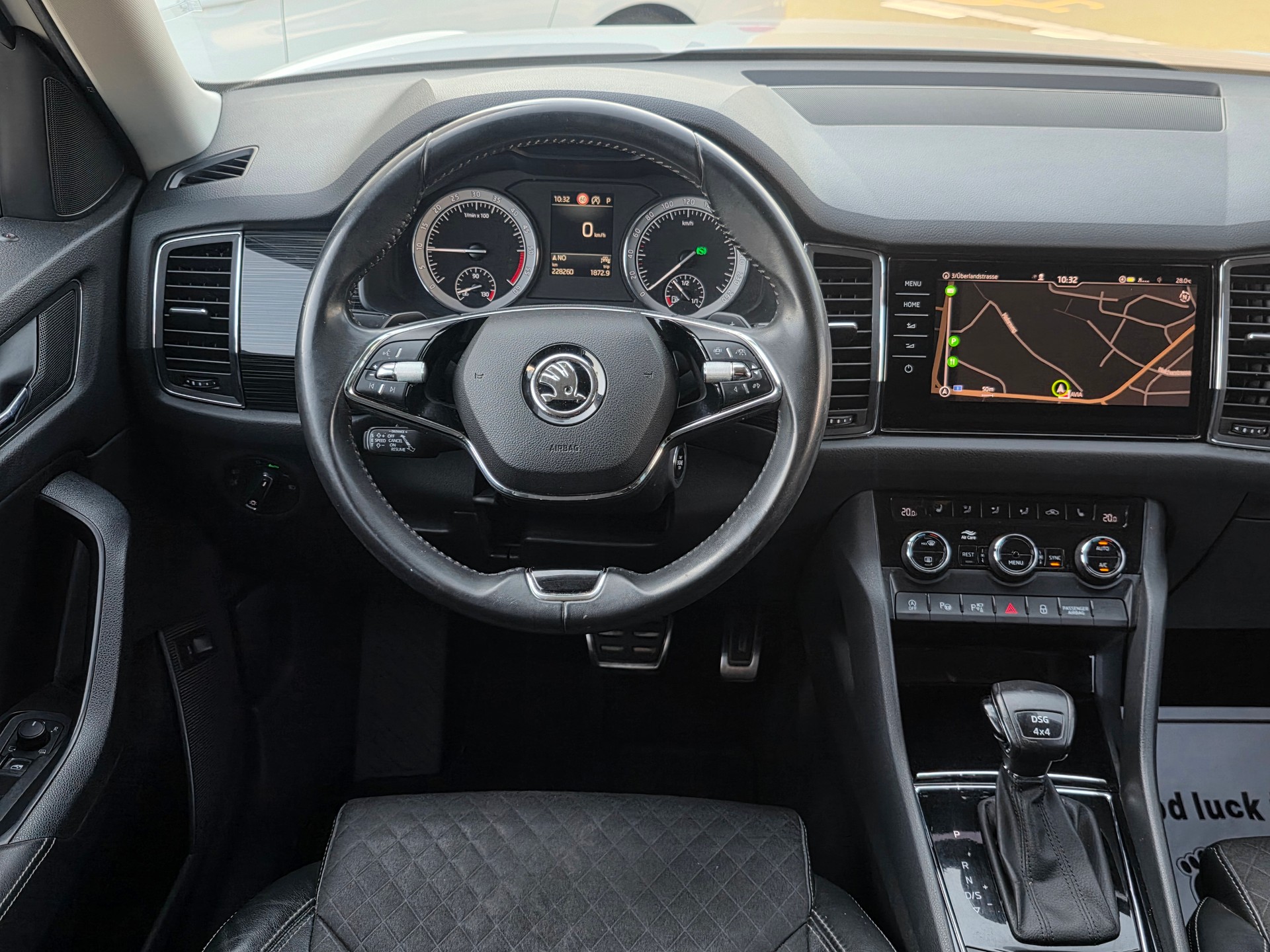 SKODA Kodiaq 2.0 TDI SCR Style 4x4 DSG * CH-Fahrzeug * Ab Service inkl. Zahnriemen + WP * Frisch ab MFK *-image-13