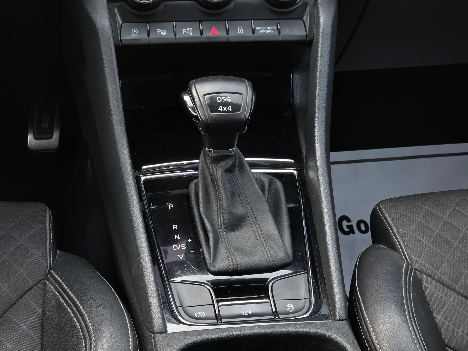 SKODA Kodiaq 2.0 TDI SCR Style 4x4 DSG * CH-Fahrzeug * Ab Service inkl. Zahnriemen + WP * Frisch ab MFK *-image-17